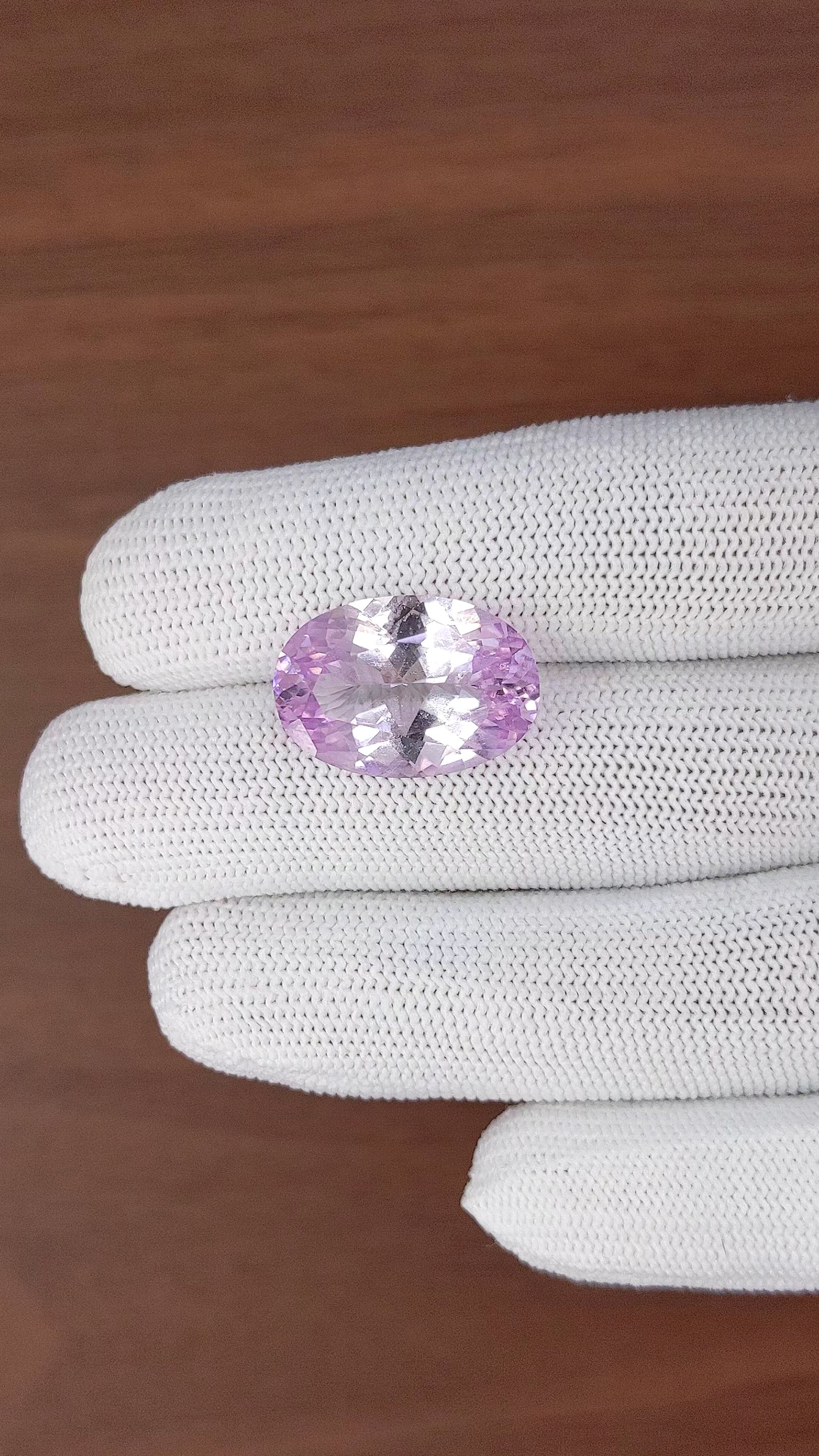 16.84 Ct. Purple Kunzite from Afghanistan Size Video