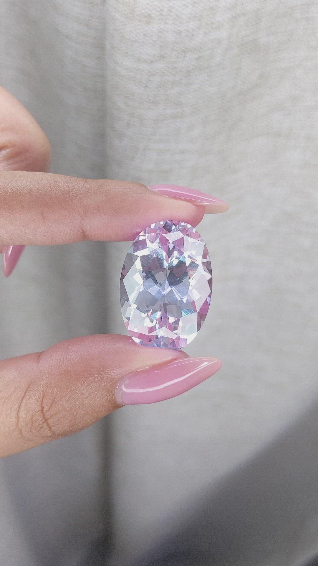 36.98 Ct. Pinkish Purple Kunzite from Afghanistan Size Video