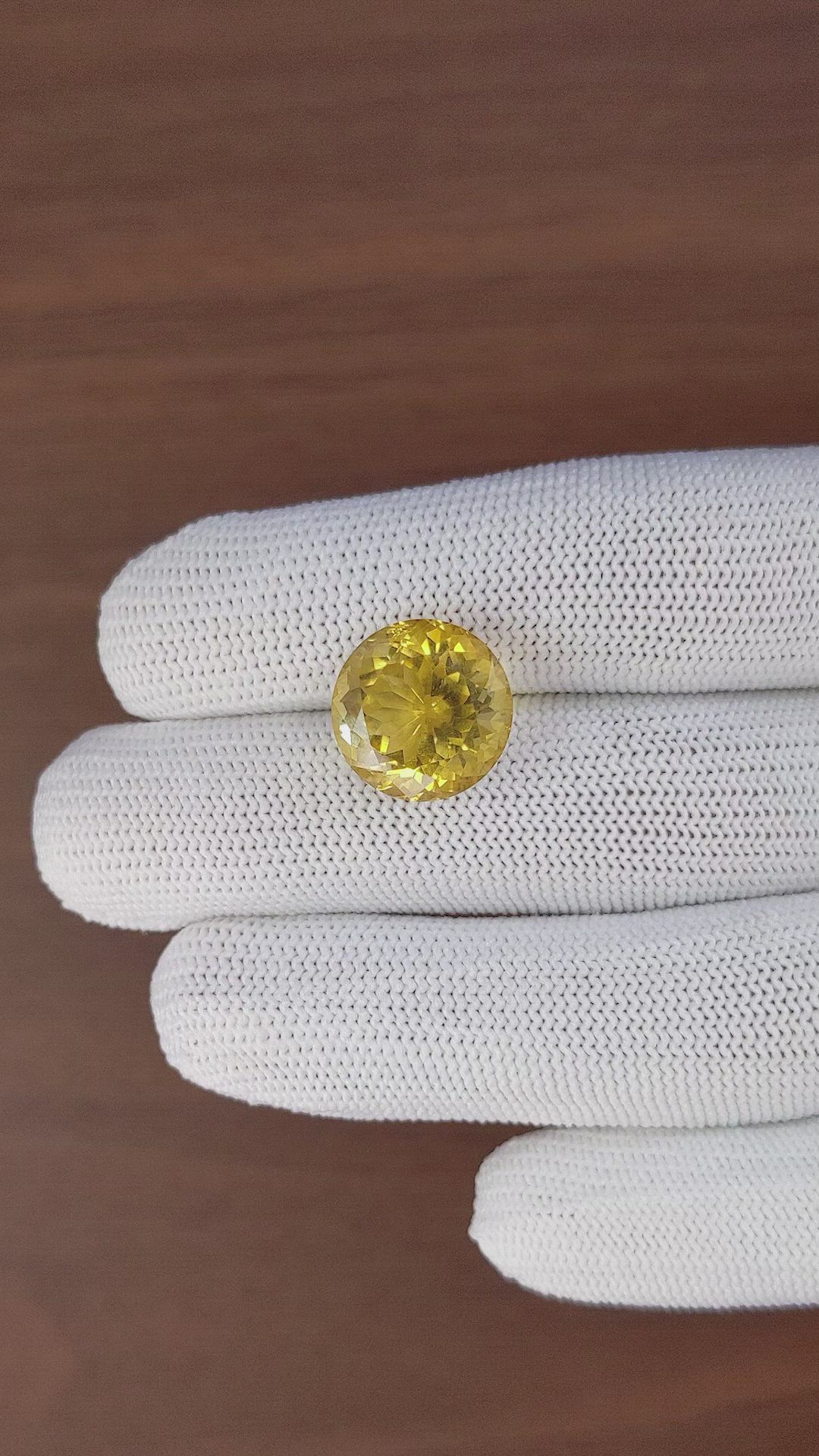 10.67 Ct. Yellowish Brown Citrine Size Video