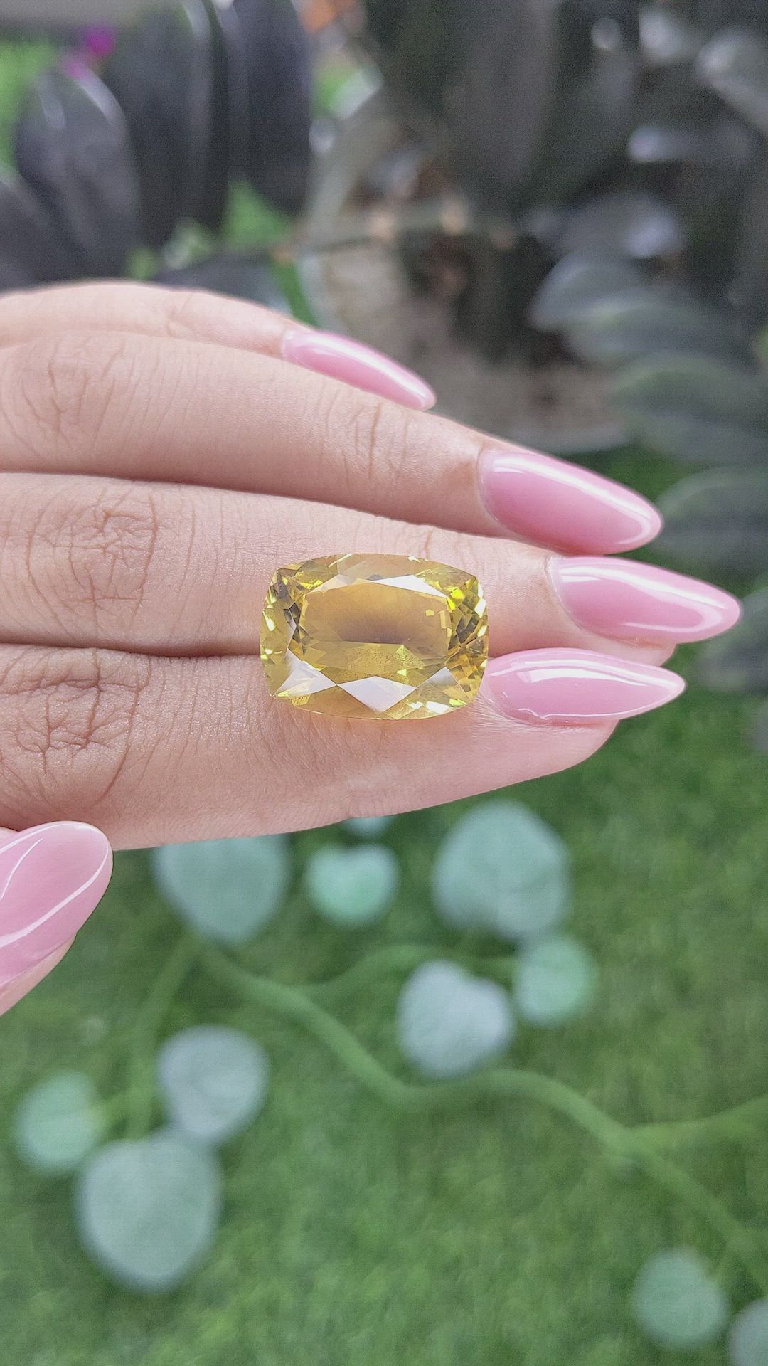 12.91 Ct. Yellowish Brown Citrine Size Video