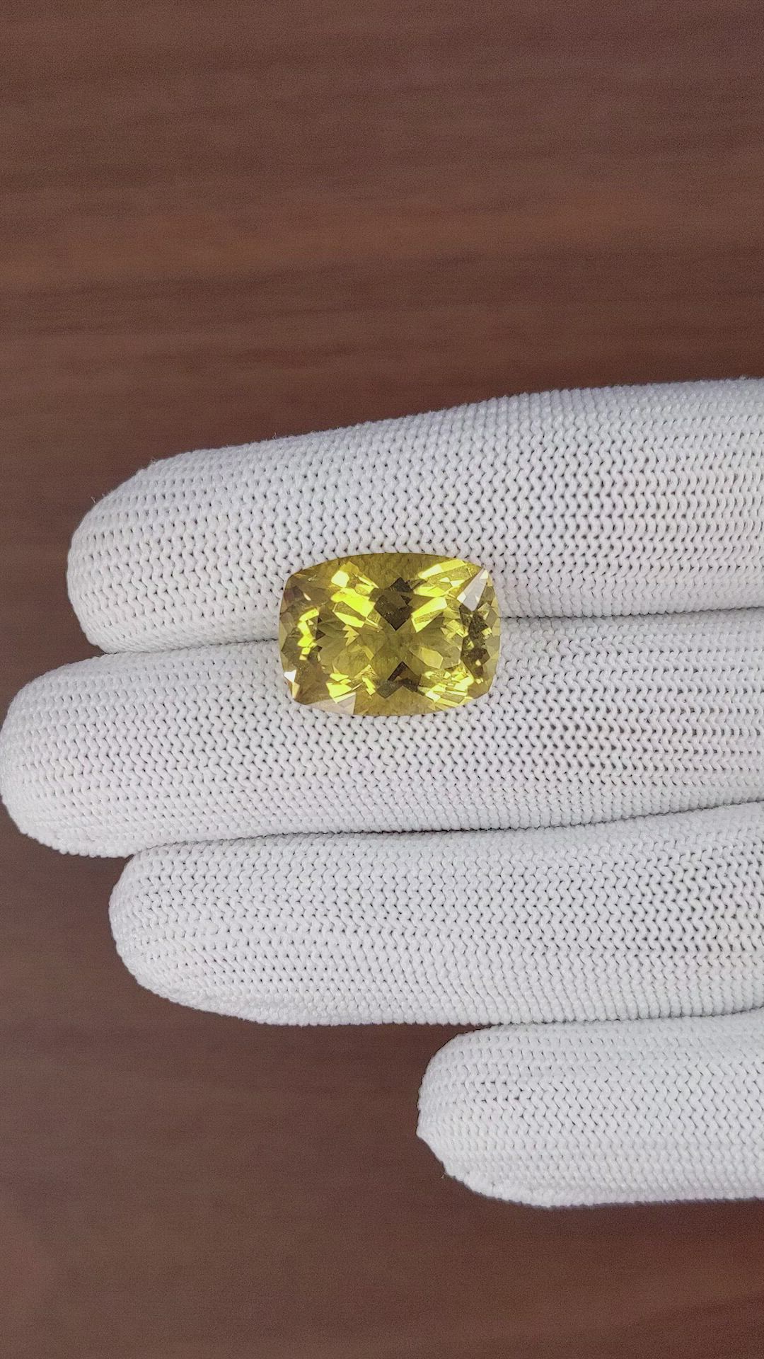 12.91 Ct. Yellowish Brown Citrine Size Video
