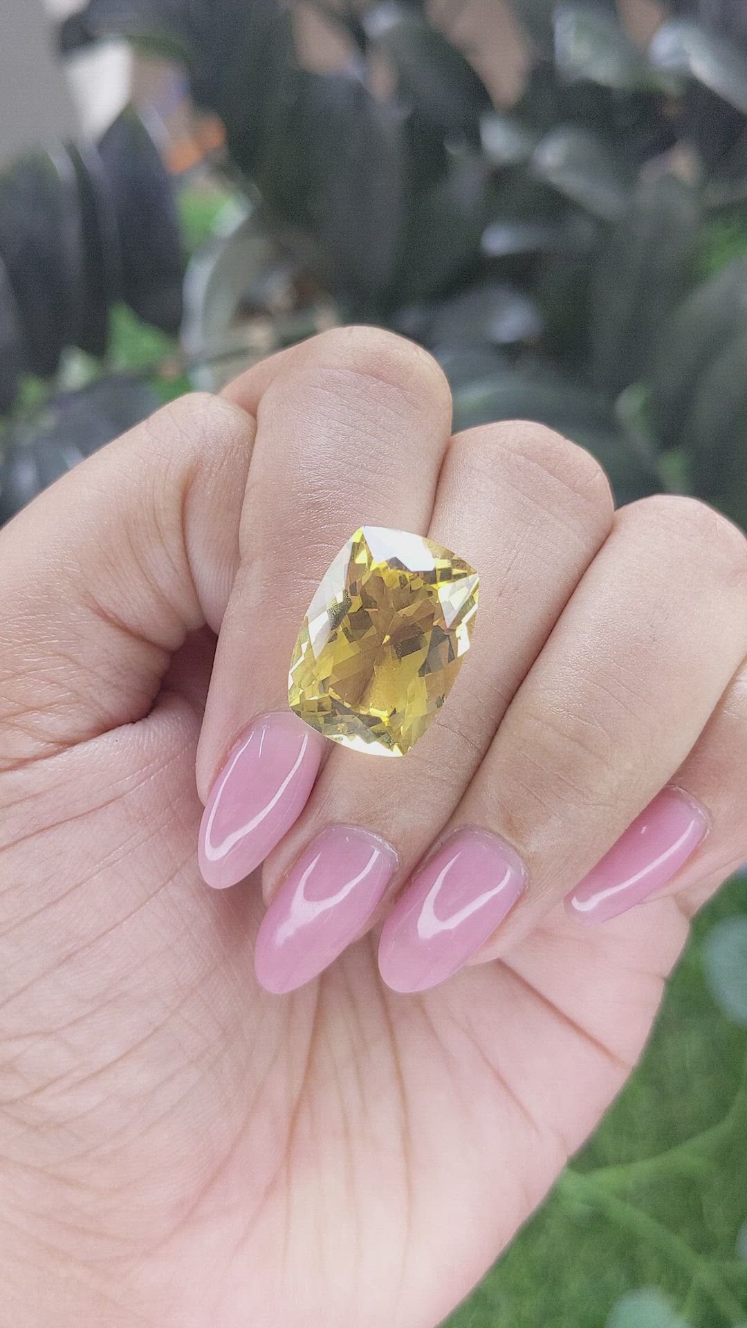 12.91 Ct. Yellowish Brown Citrine Size Video