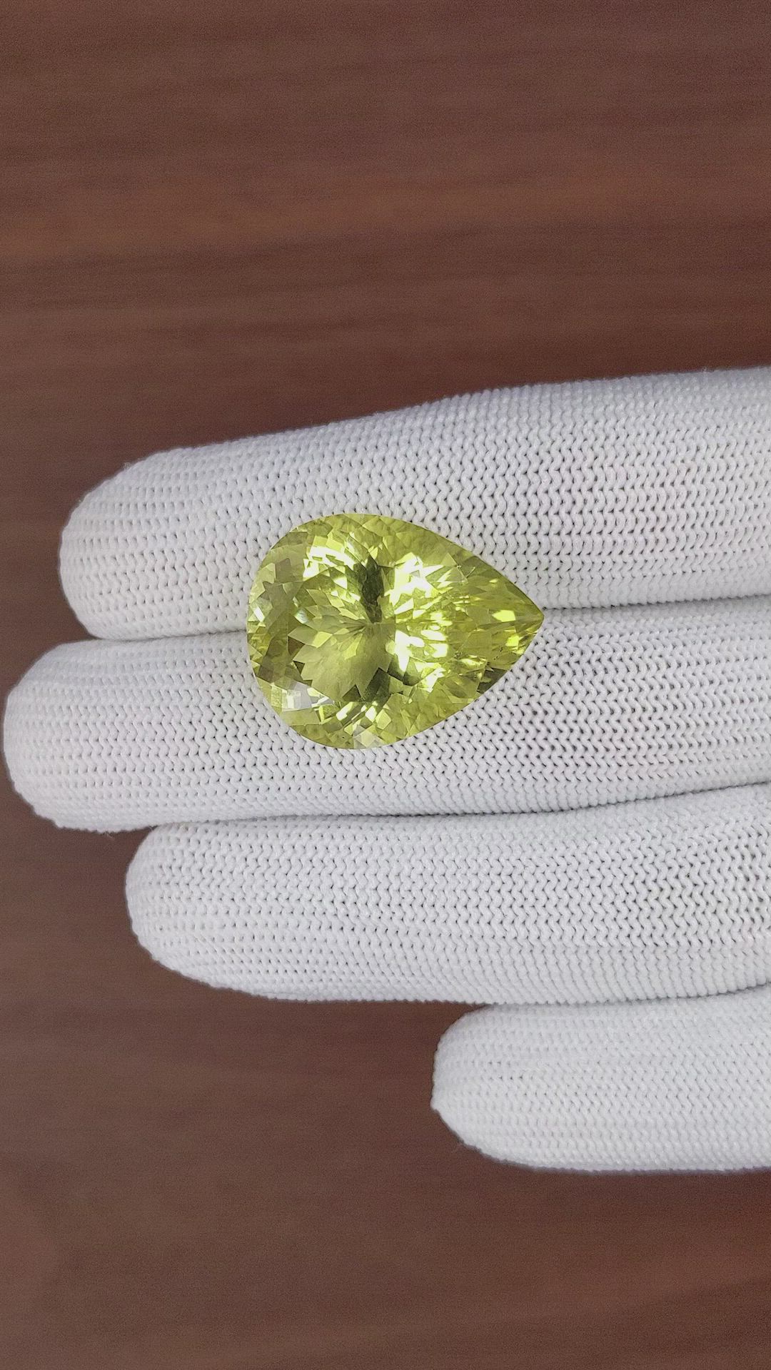 28.14 Ct. Yellowish Green Citrine Size Video