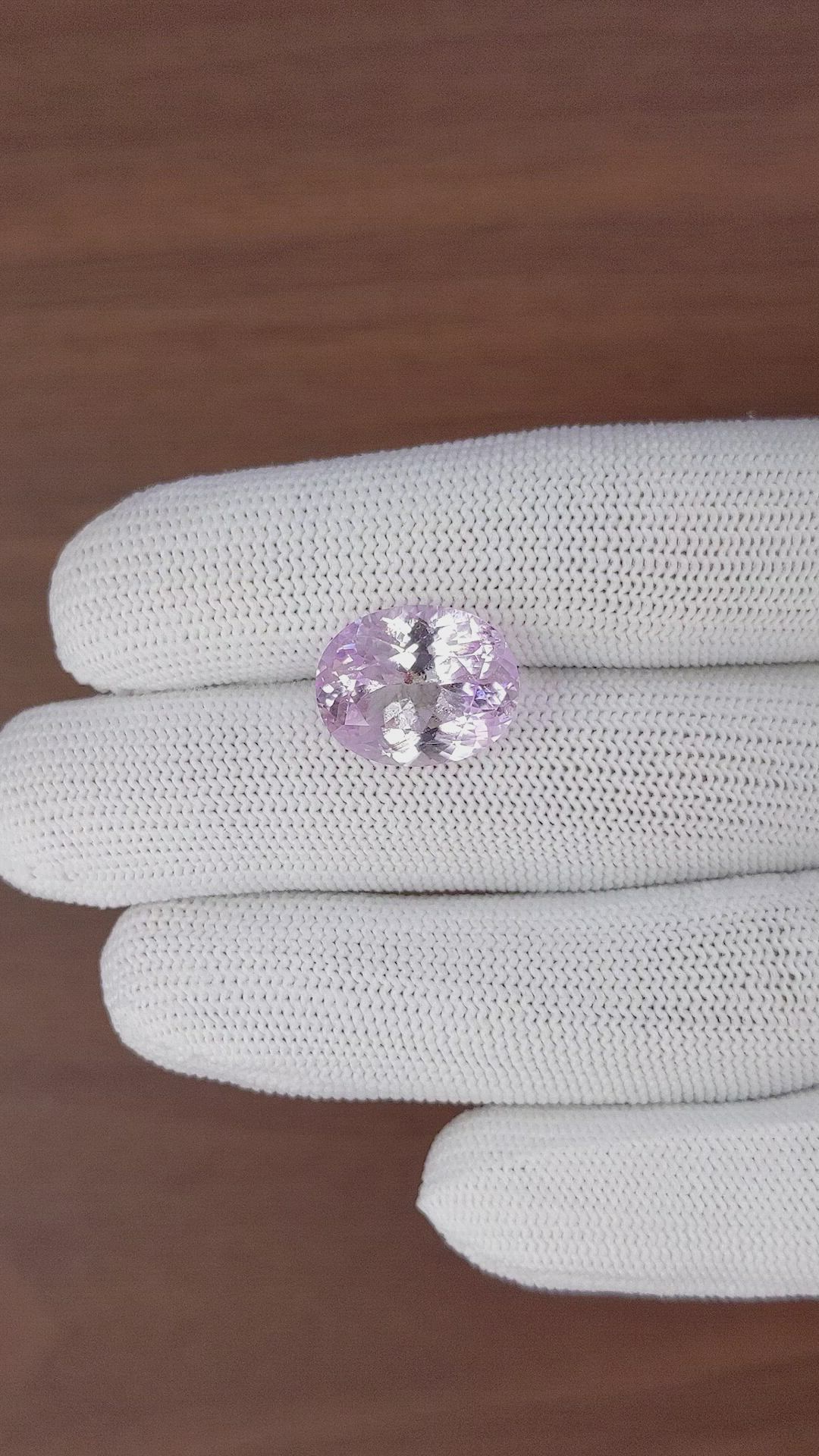 11.26 Ct. Pinkish Purple Kunzite from Afghanistan Size Video