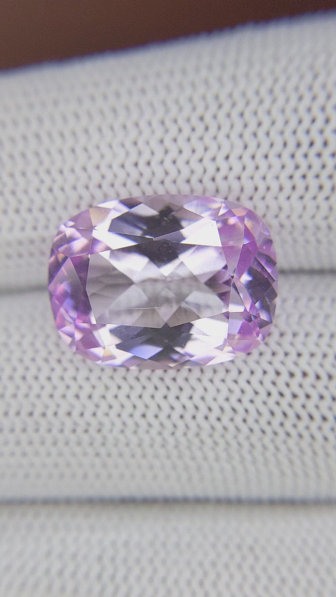 14.06 Ct. Pinkish Purple Kunzite from Afghanistan Size Video