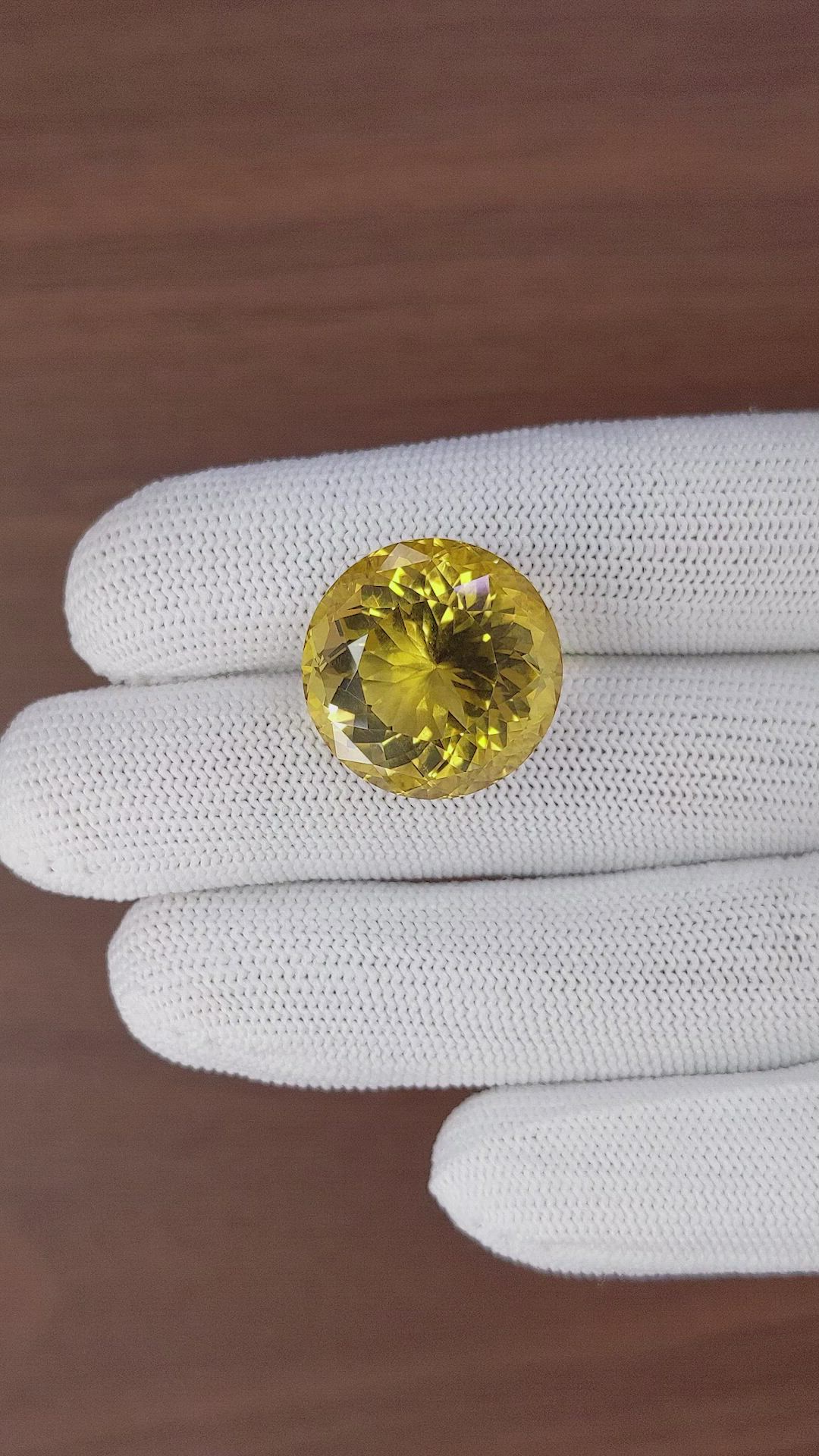 28.93 Ct. Yellow Citrine from Mexico Size Video