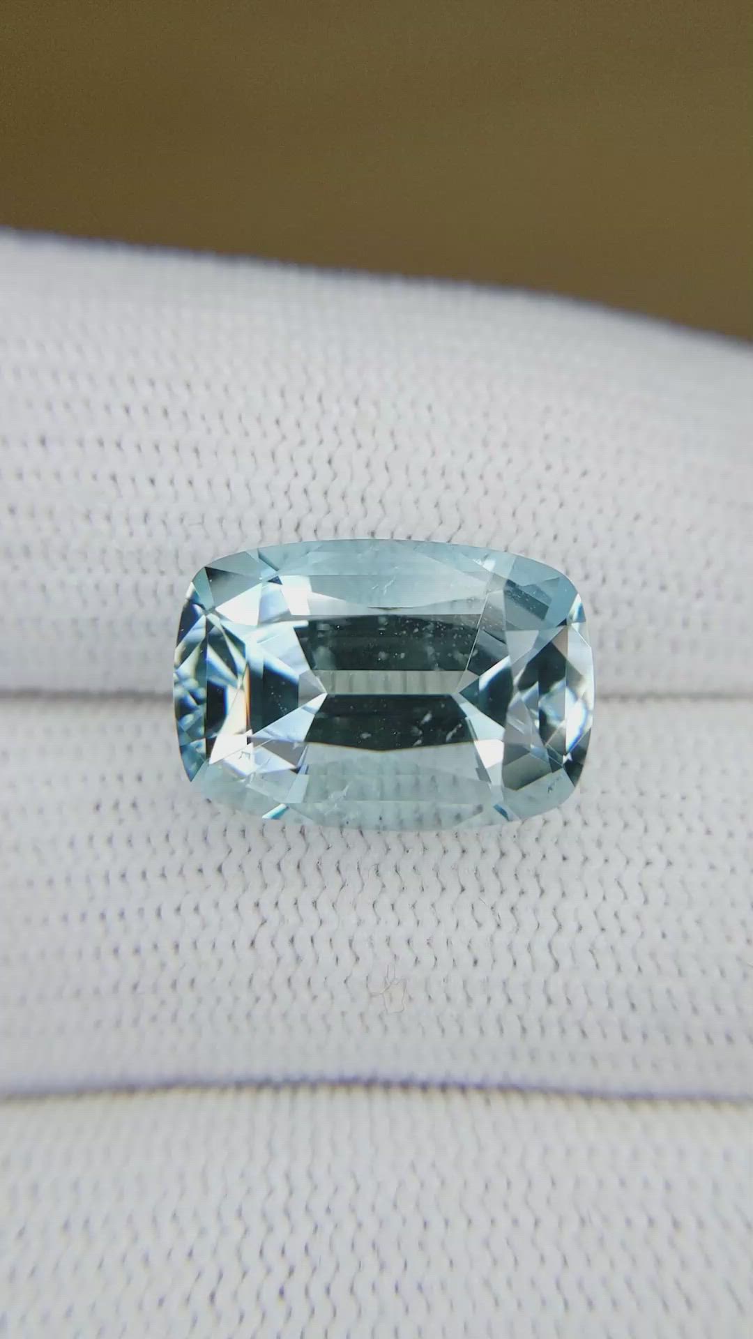 8.10 Ct. Blue Aquamarine from Brazil Size Video