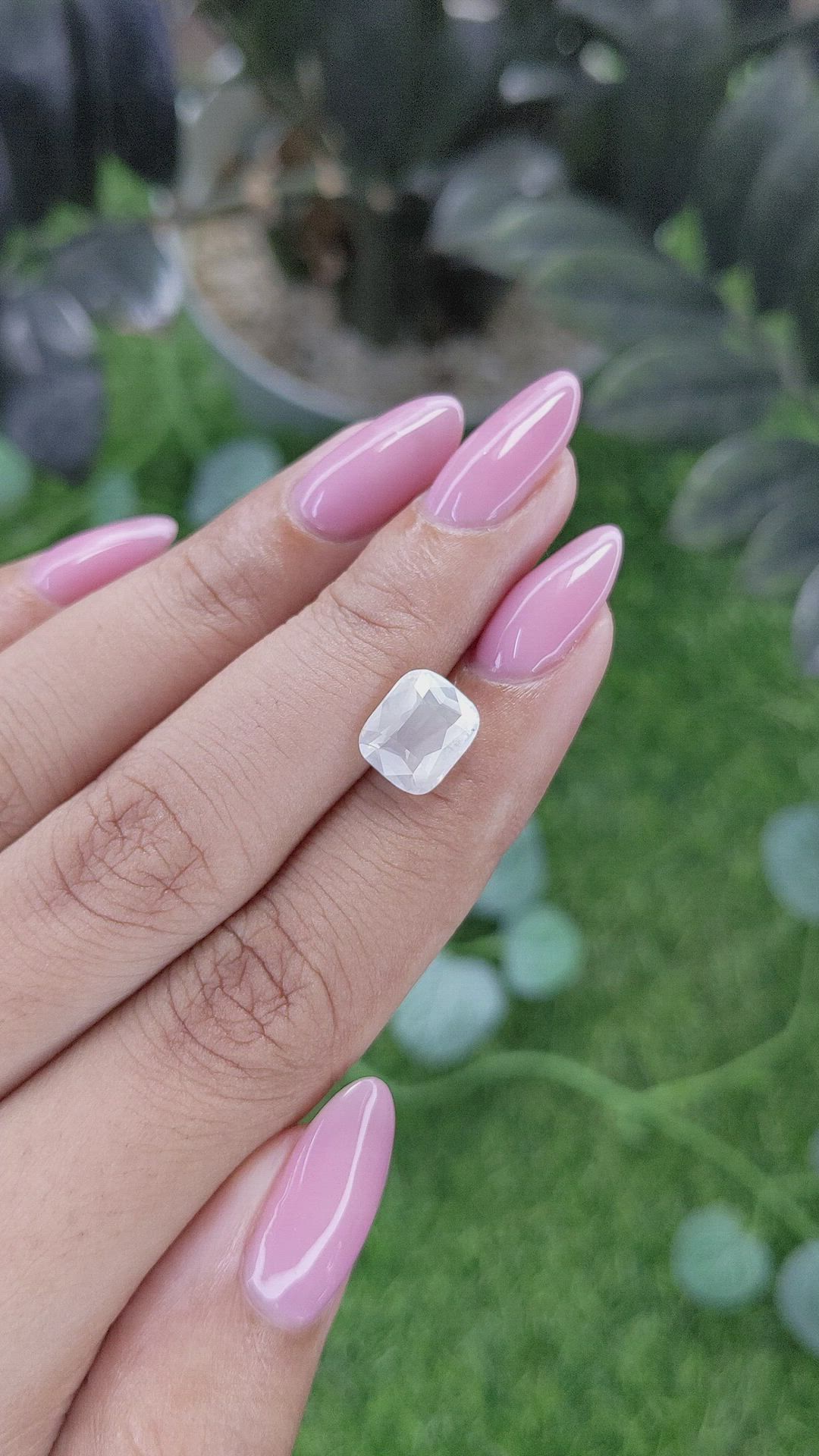 2.31 Ct. White Moonstone from Ceylon (Sri Lanka) Size Video