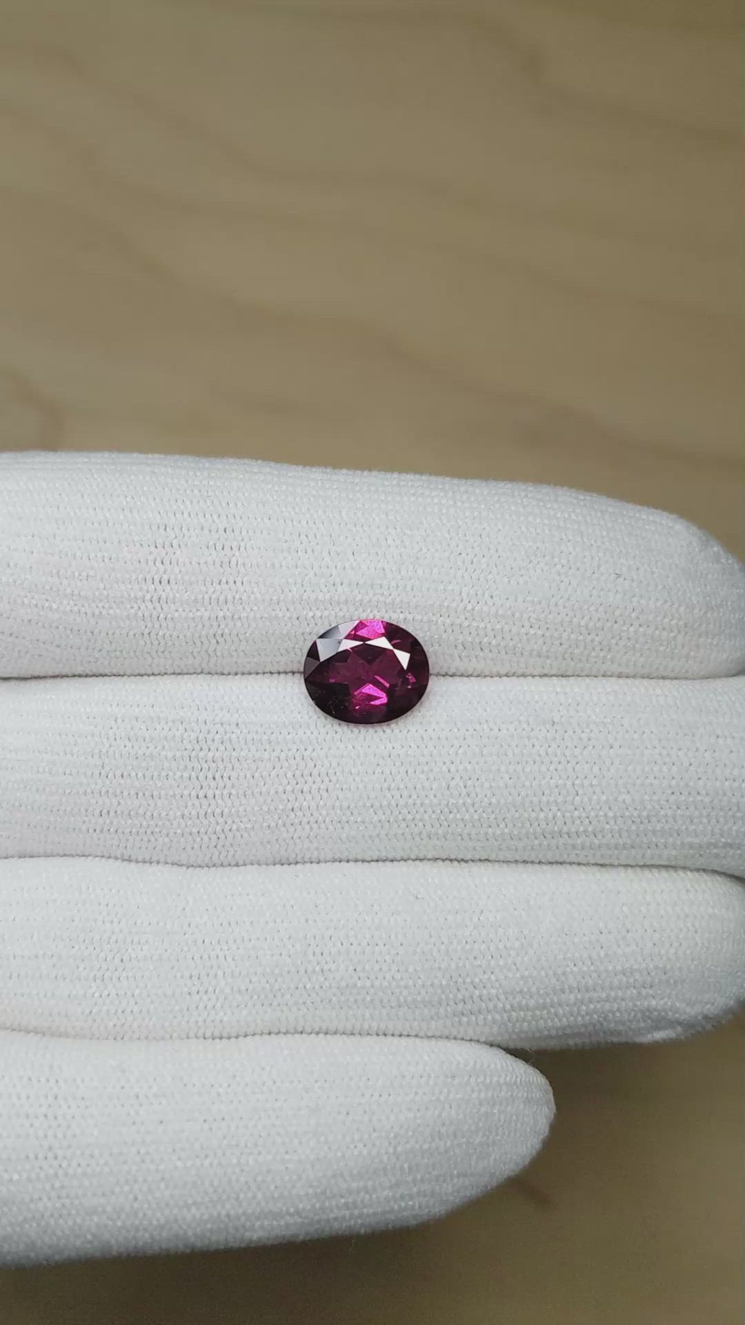 3.39 Ct. Pinkish Purple Rhodolite Garnet from Ceylon (Sri Lanka) Size Video