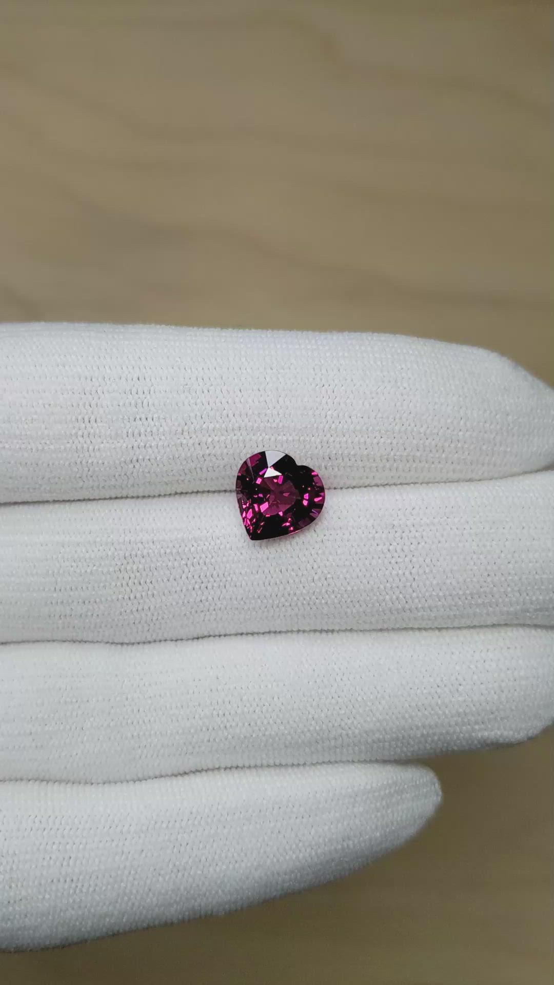 4.47 Ct. Purplish Pink Rhodolite Garnet from Ceylon (Sri Lanka) Size Video