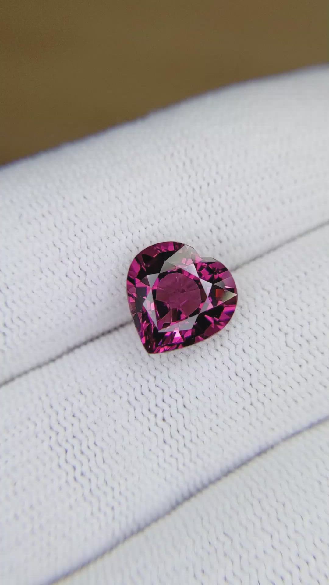 4.47 Ct. Purplish Pink Rhodolite Garnet from Ceylon (Sri Lanka) Size Video