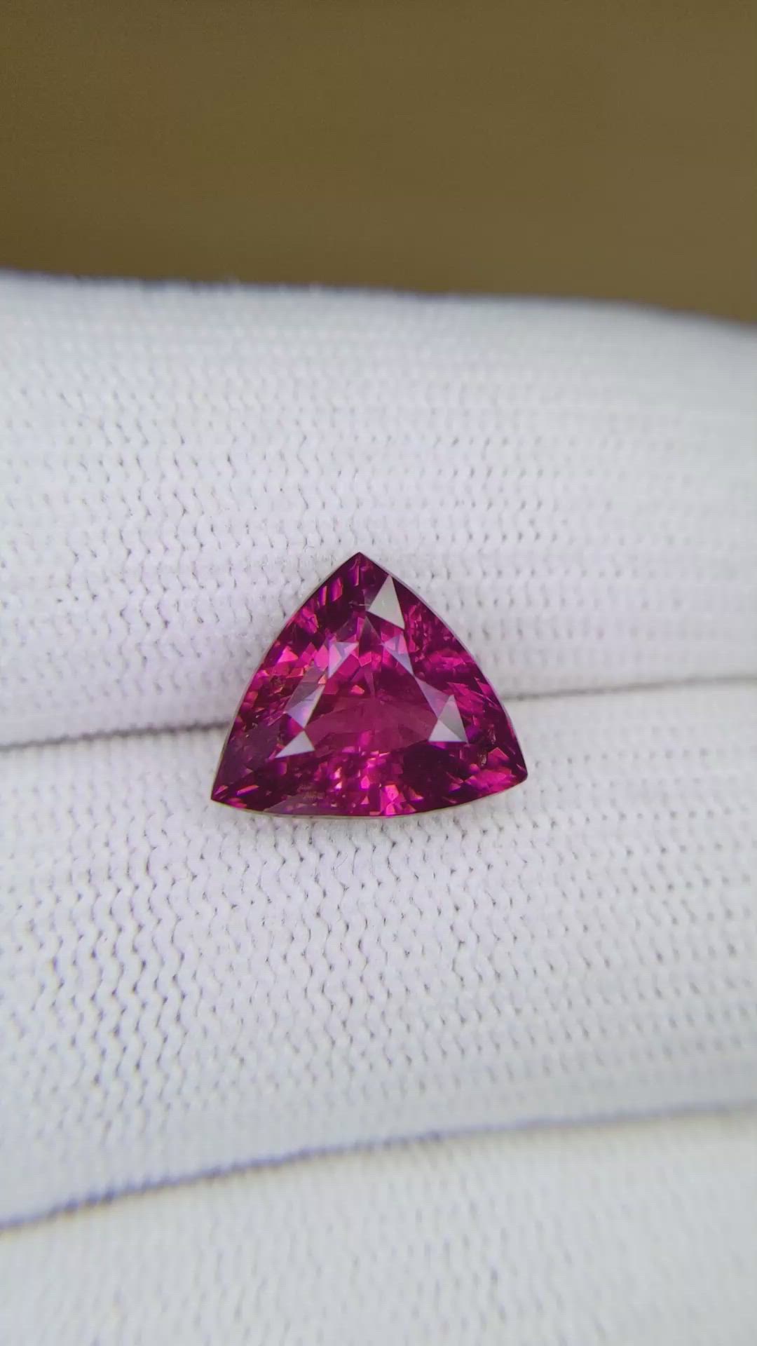 5.18 Ct. Purplish Pink Rhodolite Garnet from Ceylon (Sri Lanka) Size Video