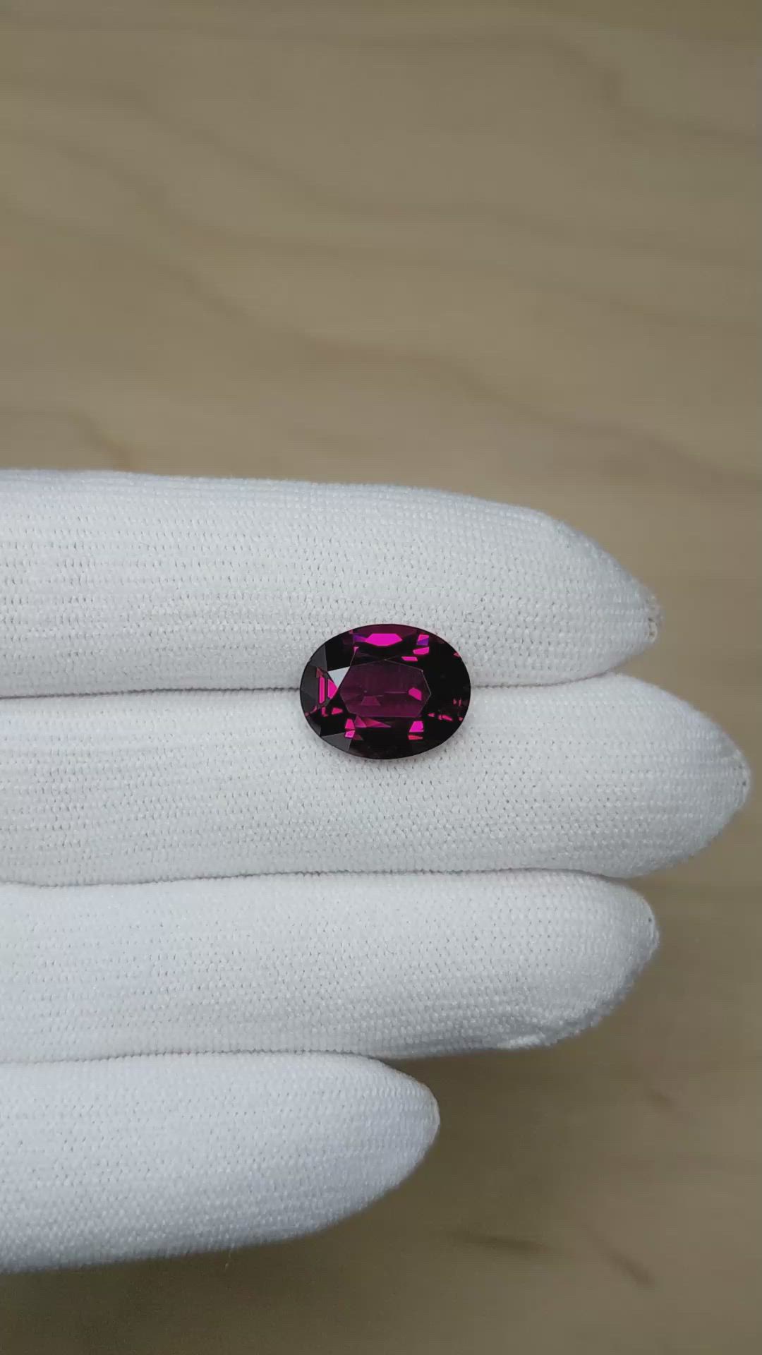 8.89 Ct. Purplish Red Rhodolite Garnet from Ceylon (Sri Lanka) Size Video
