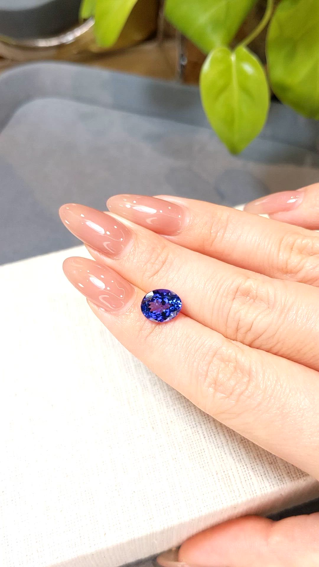 2.89 Ct. Violetish Blue Tanzanite from Tanzania Size Video