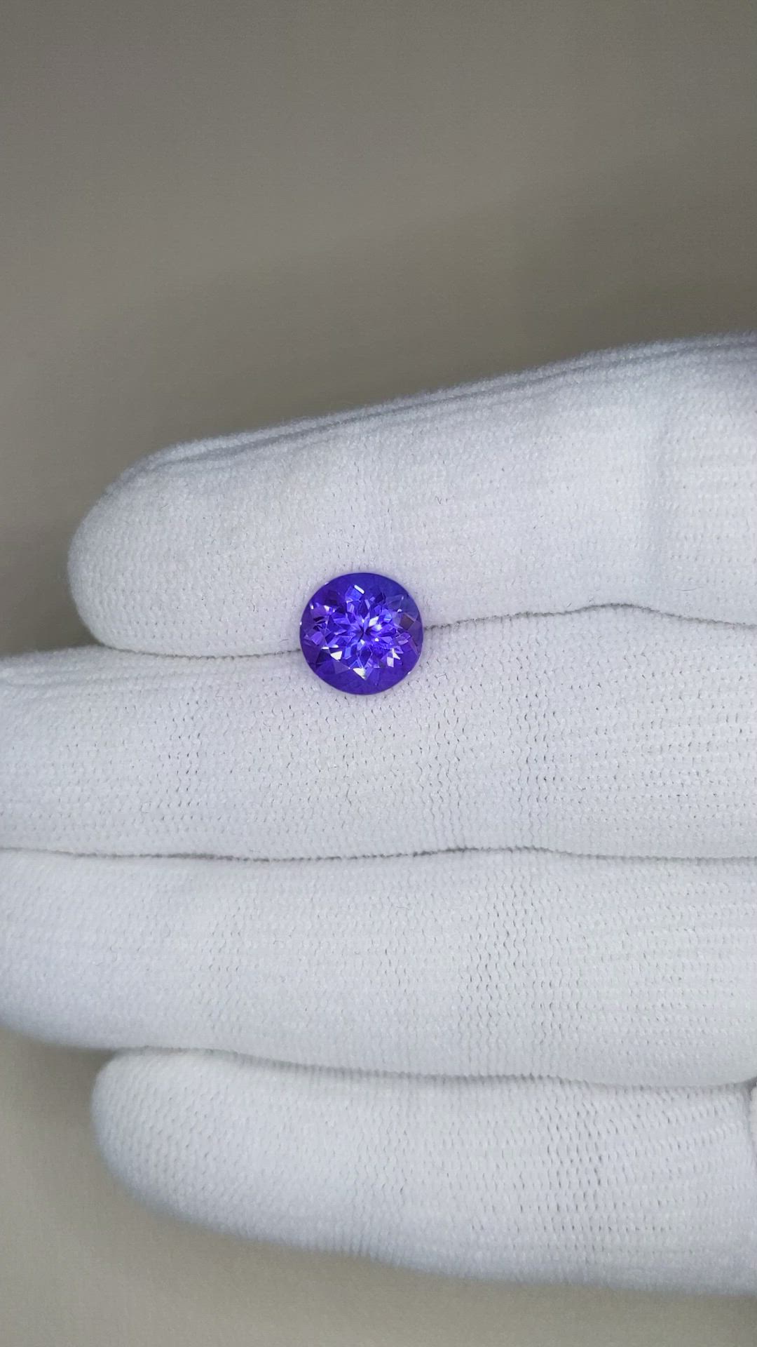 2.72 Ct. Violetish Blue Tanzanite from Tanzania Size Video