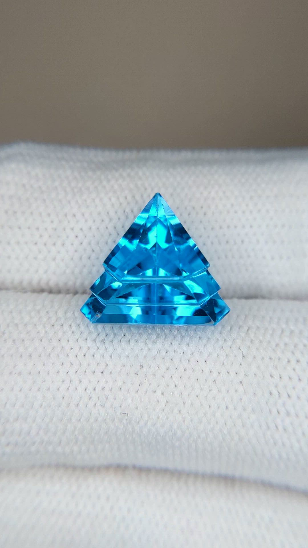 7.87 Ct. Swiss Blue Topaz from Brazil Size Video