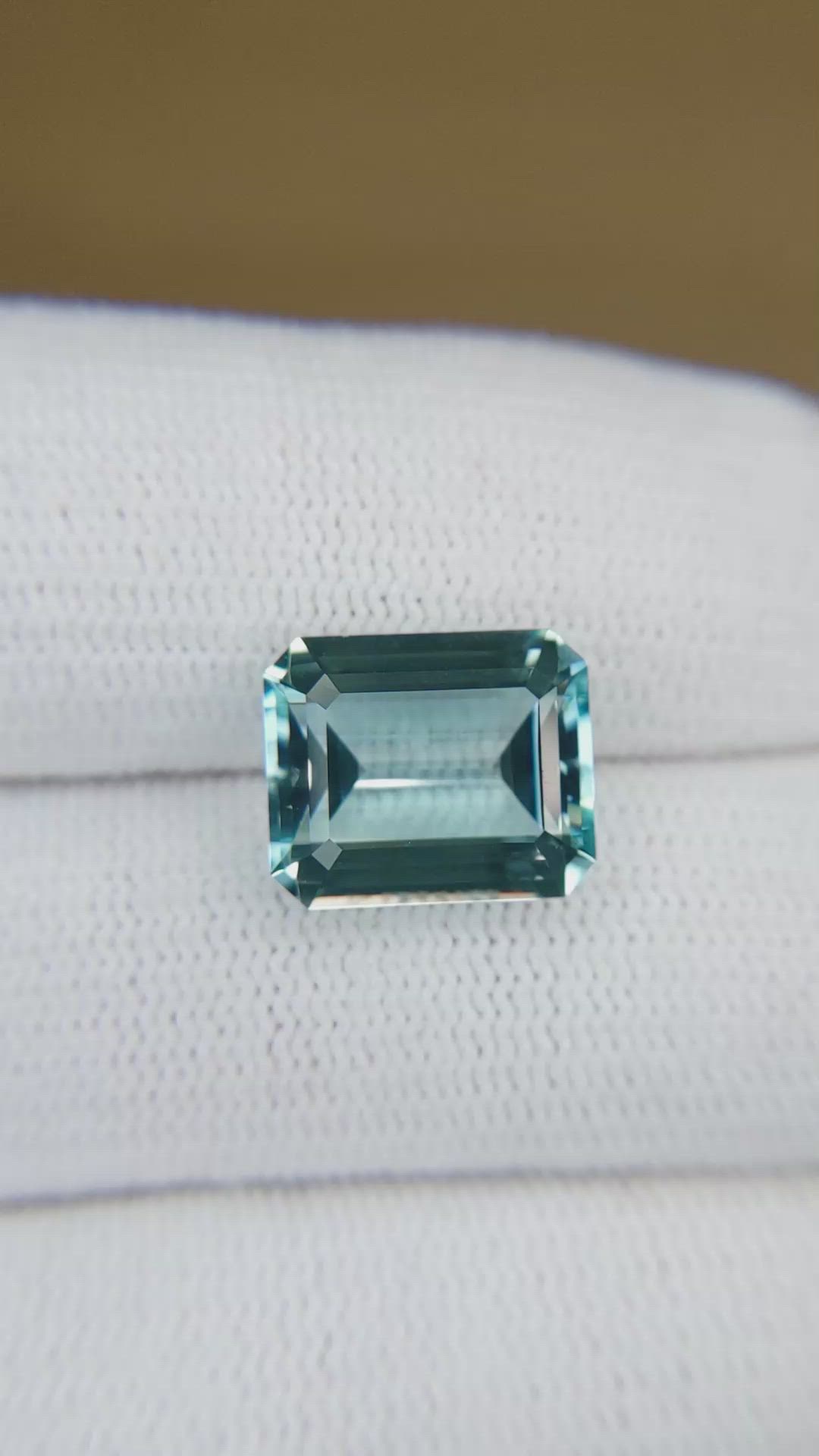 5.20 Ct. Blue Aquamarine from Brazil Size Video