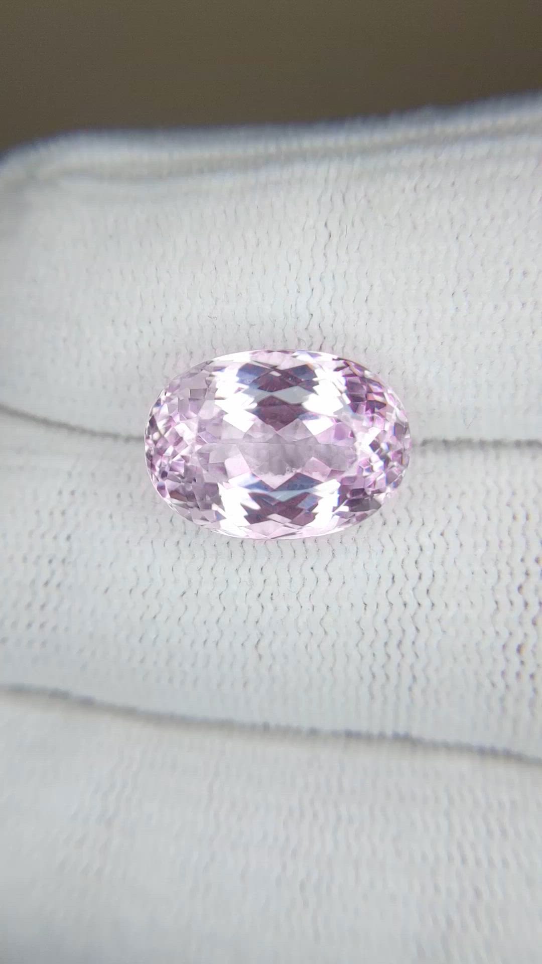 8.32 Ct. Pink Kunzite from Afghanistan Size Video