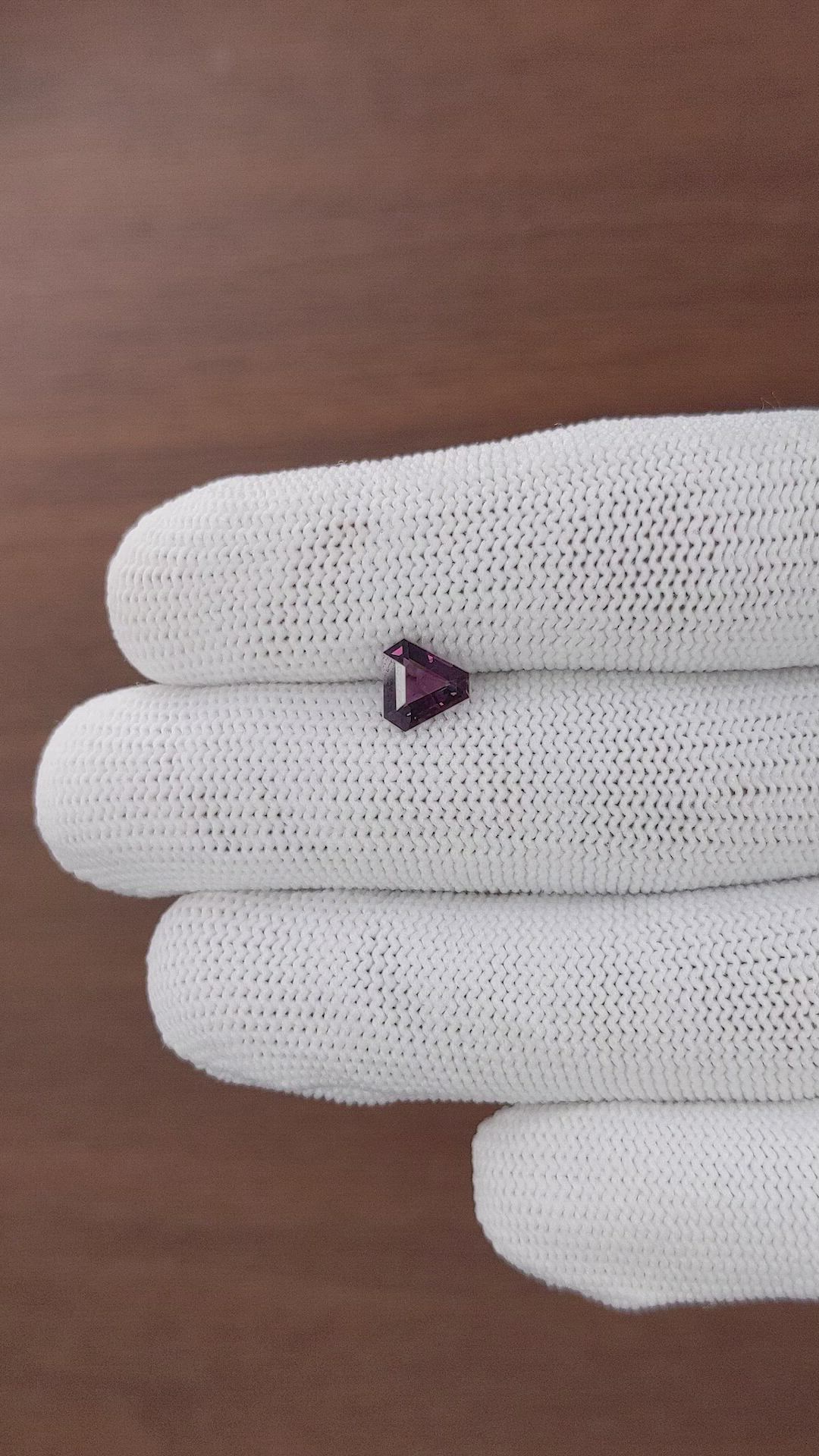 0.98 Ct. Pinkish Purple Spinel from Ceylon (Sri Lanka) Size Video