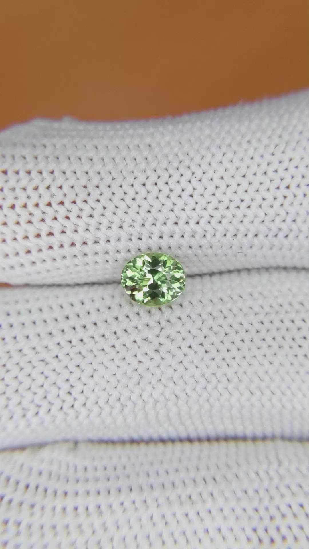 0.86 Ct. Green Chrysoberyl from Ceylon (Sri Lanka) Size Video