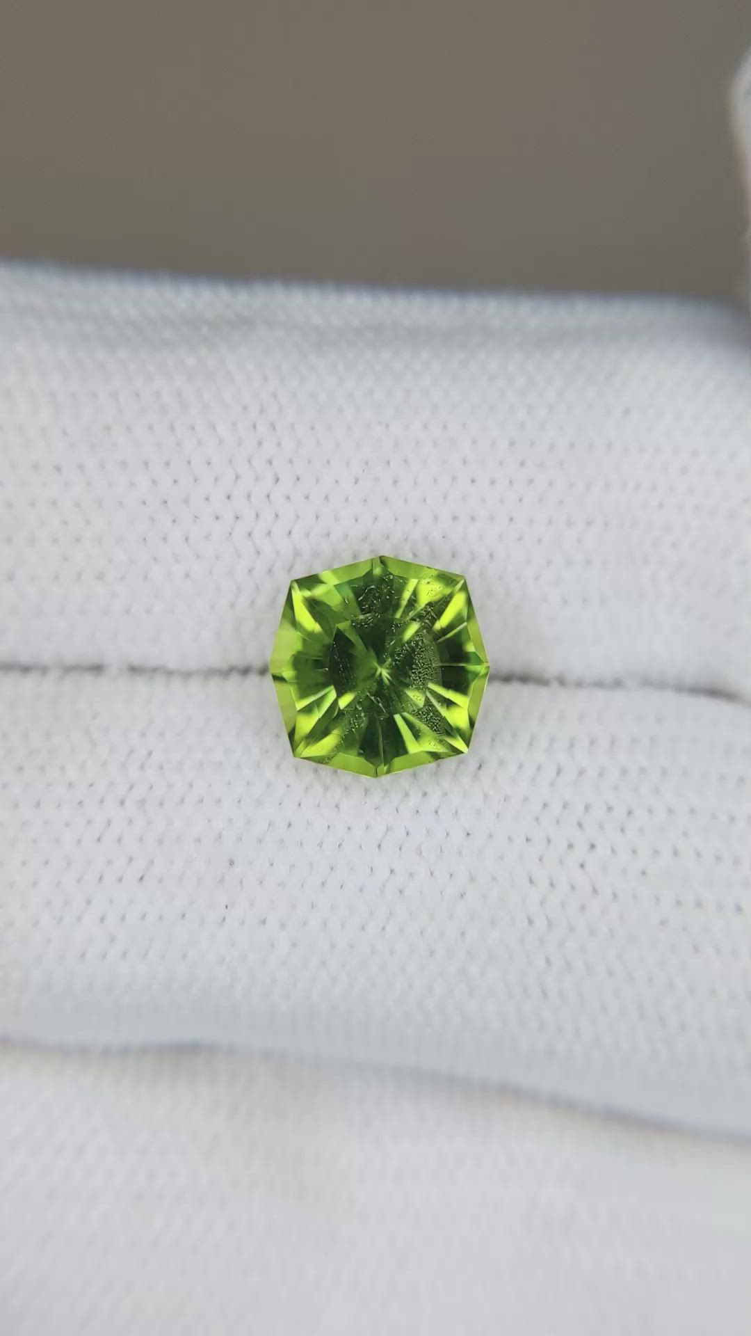 2.83 Ct. Yellowish Green Peridot from Pakistan Size Video