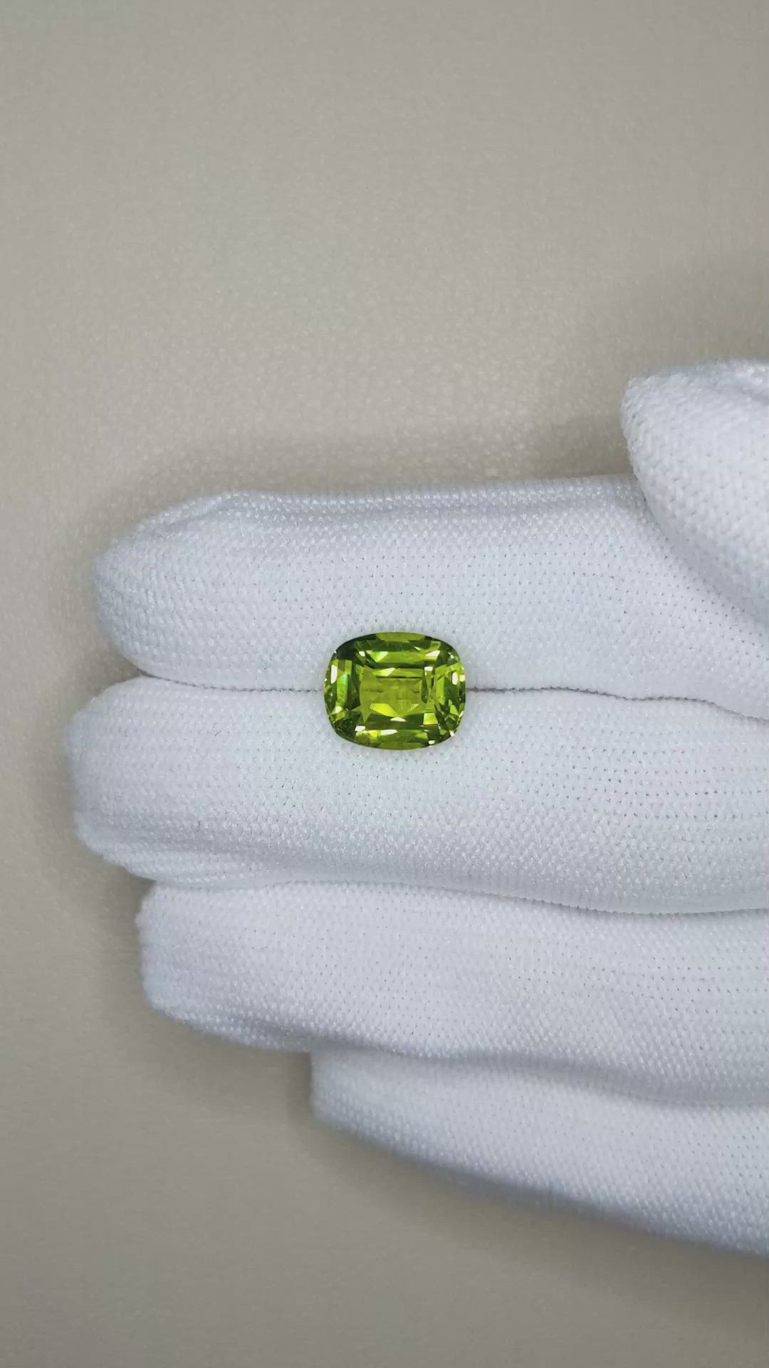 4.83 Ct. Yellowish Green Peridot from Pakistan Size Video