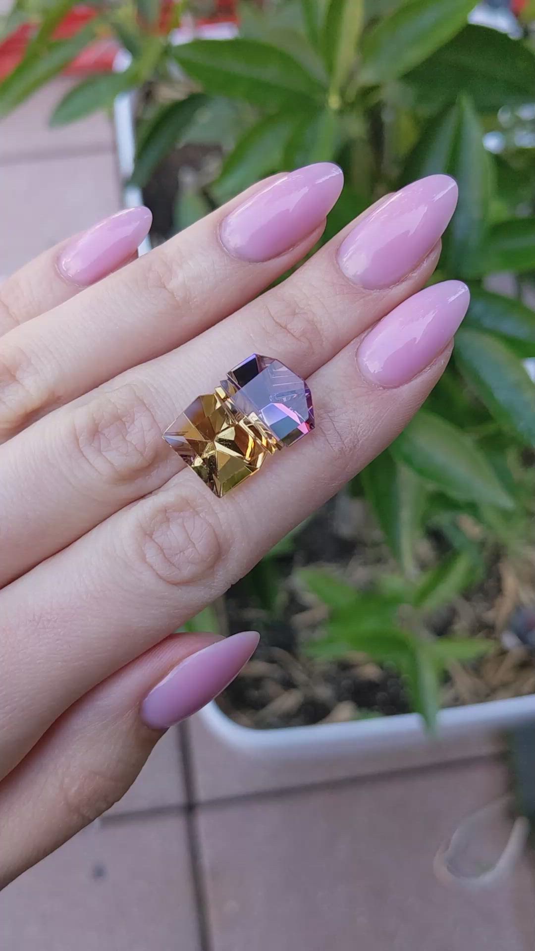 13.74 Ct. Bi Color Ametrine from Bolivia Size Video