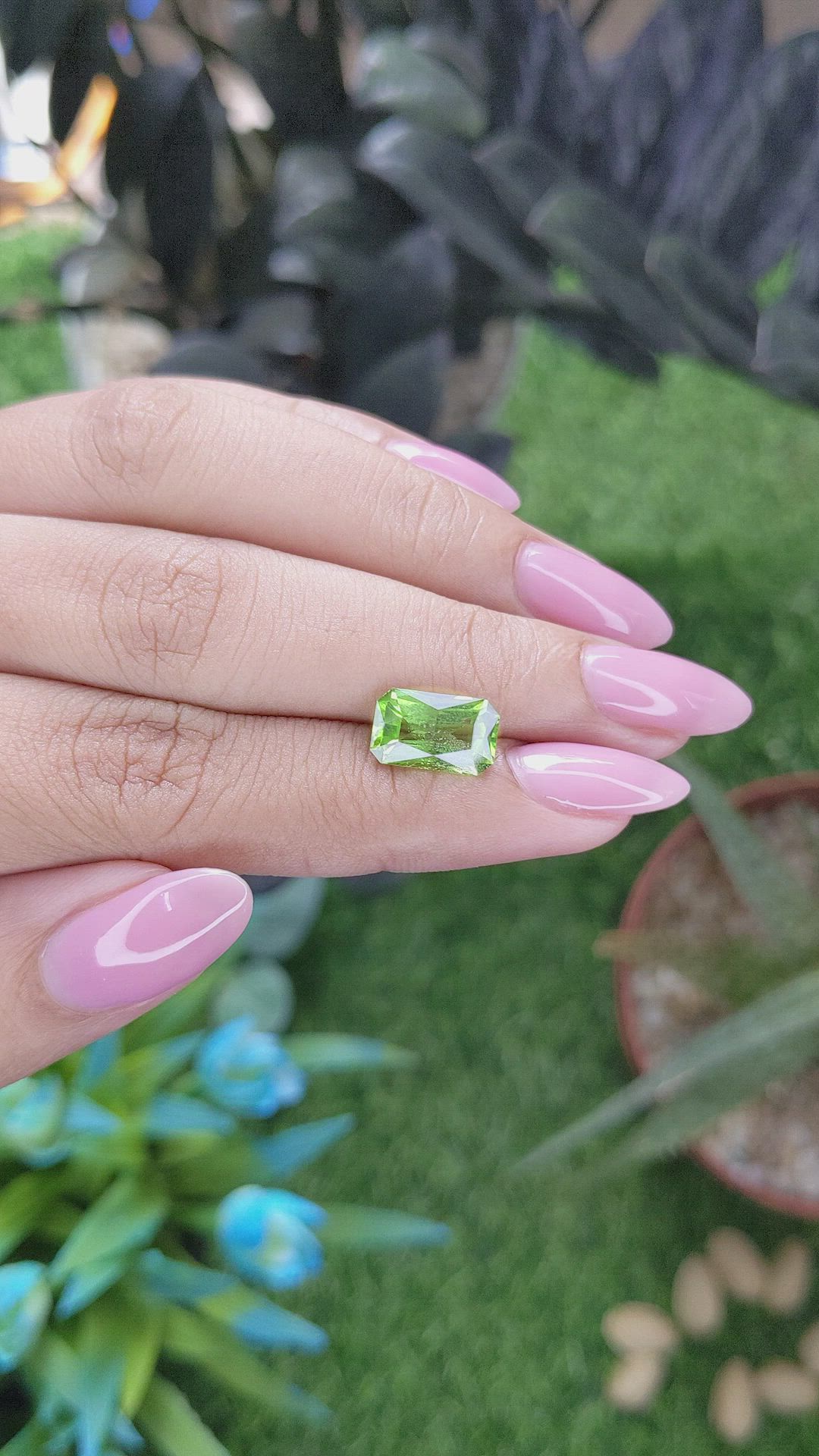 2.85 Ct. Green (Lime Green) Peridot from Tanzania Size Video