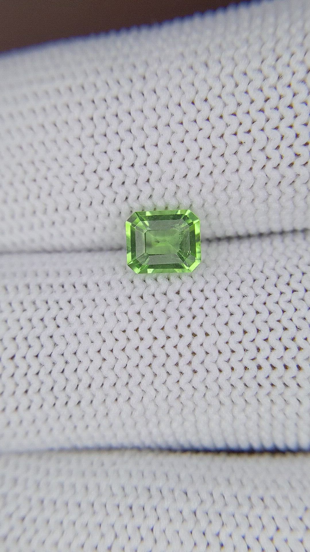 0.75 Ct. Green (Lime Green) Peridot from Tanzania Size Video