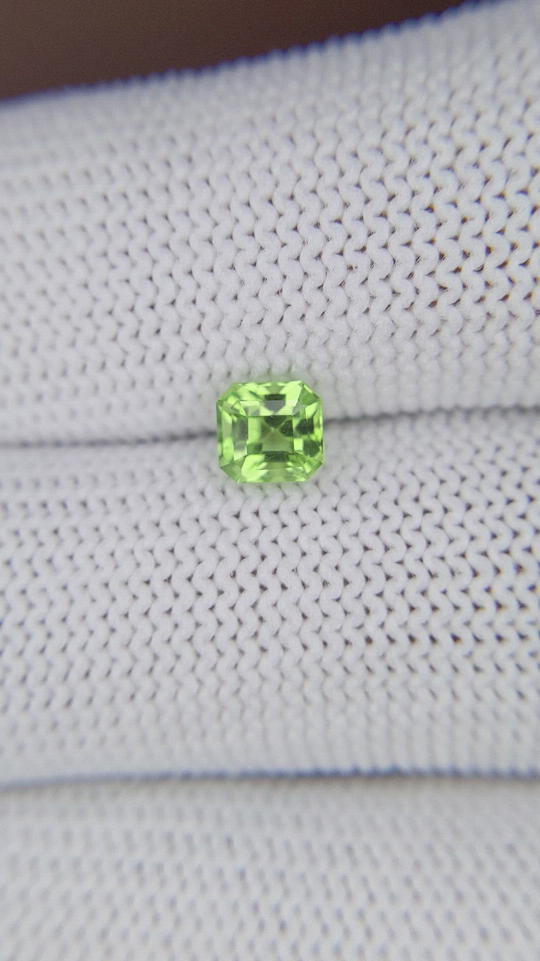 0.75 Ct. Green (Lime Green) Peridot from Tanzania Size Video