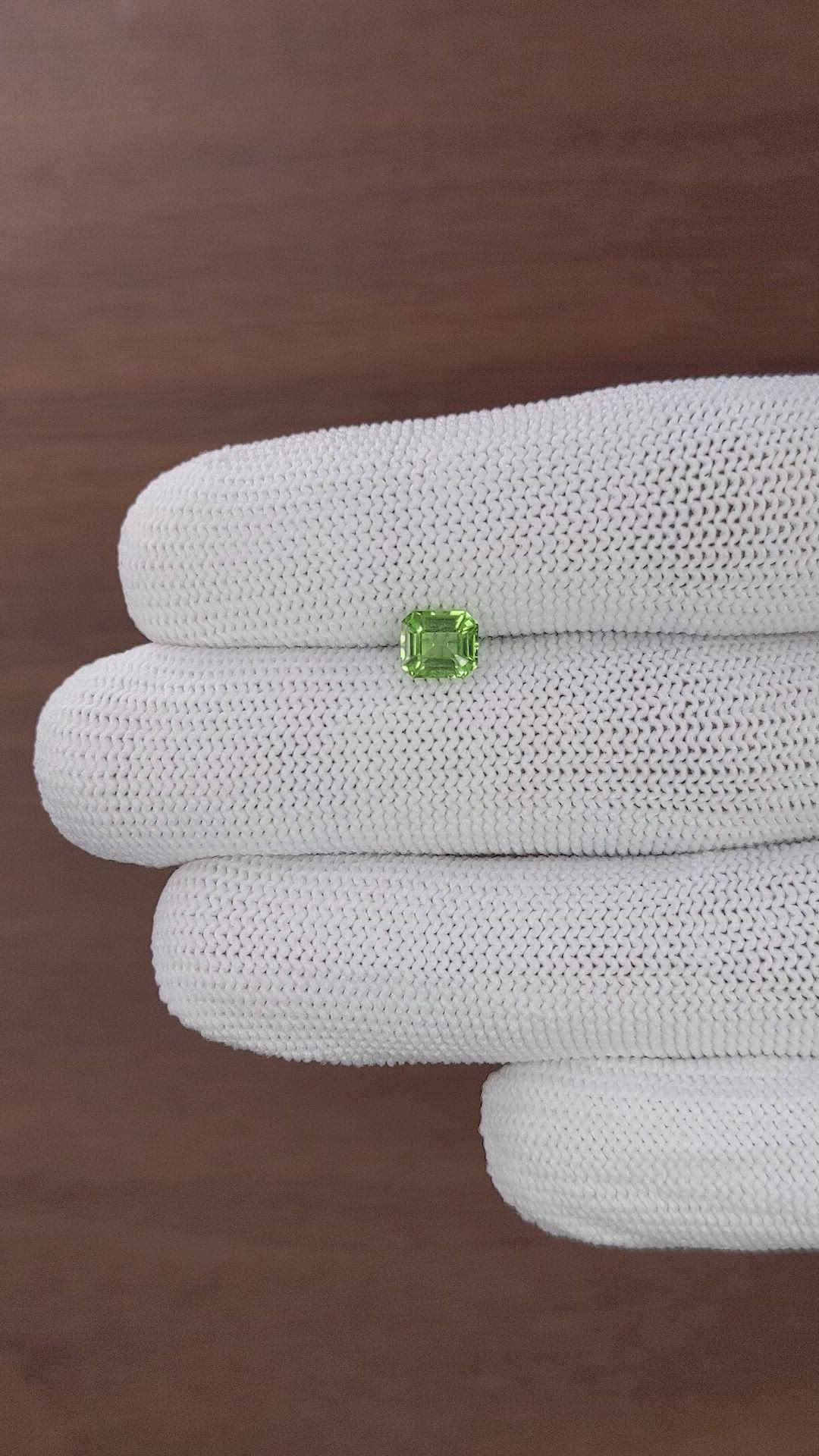 0.93 Ct. Green (Lime Green) Peridot from Tanzania Size Video