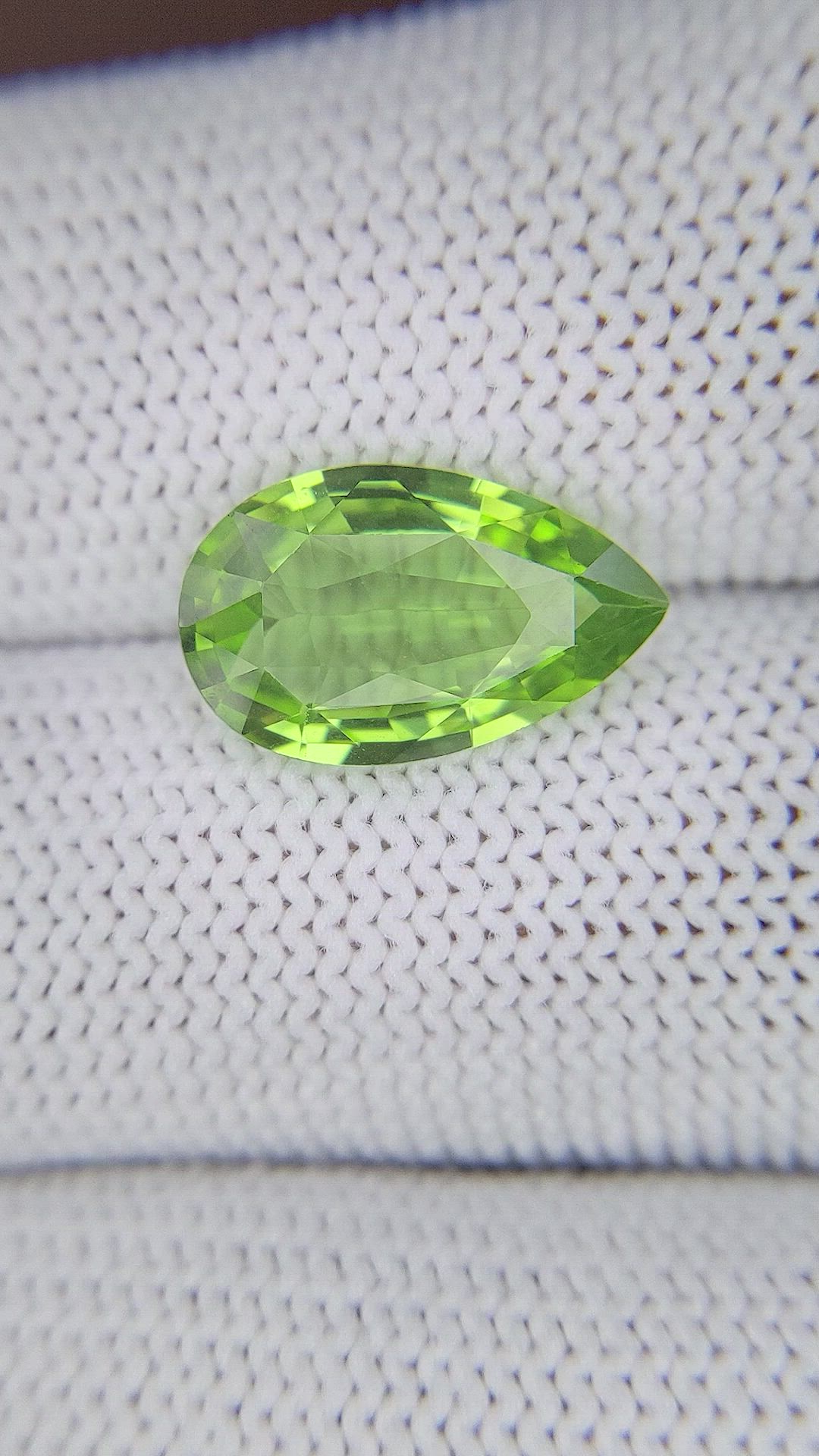 3.80 Ct. Green (Lime Green) Peridot from Tanzania Size Video