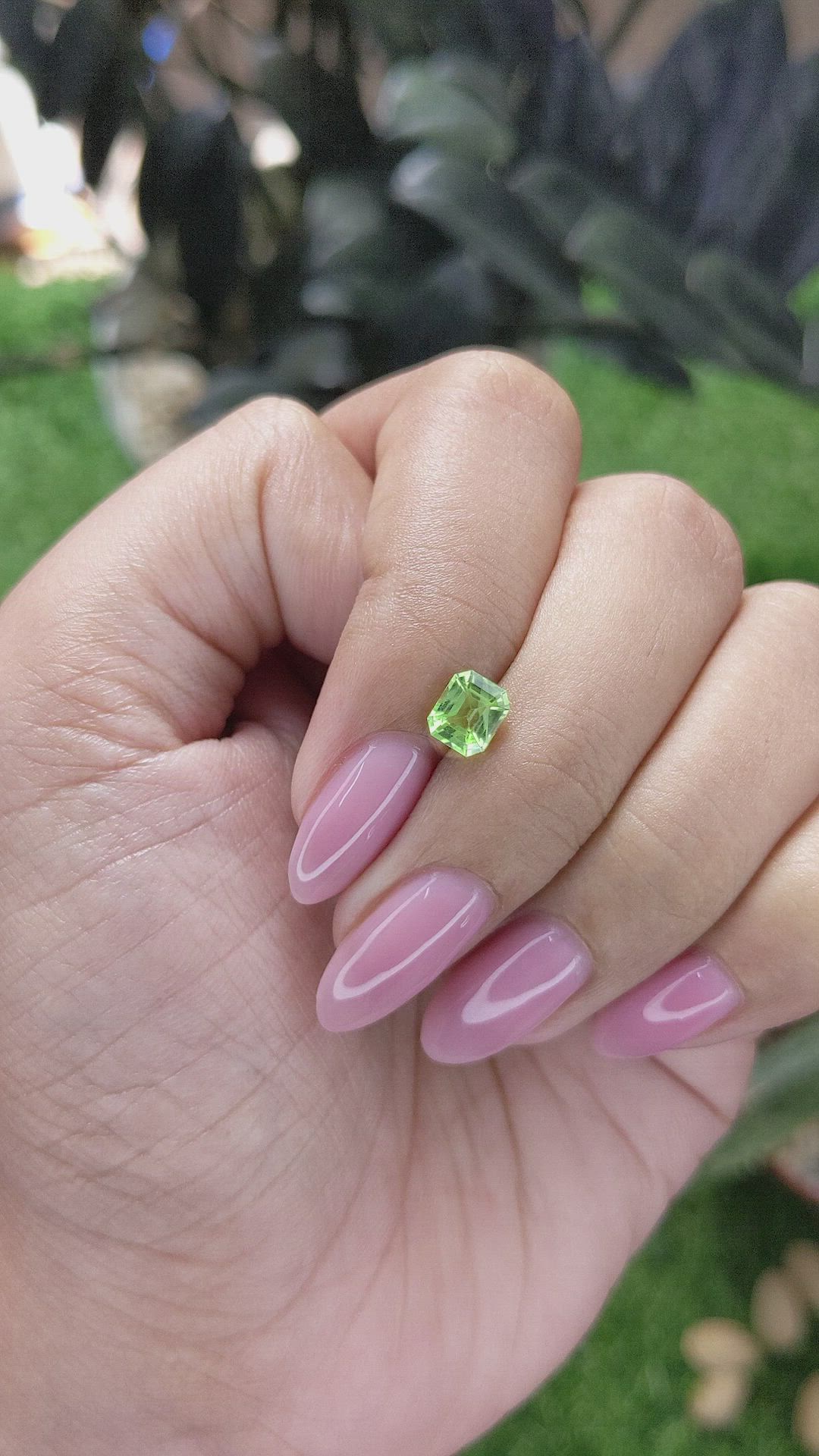 0.92 Ct. Green (Lime Green) Peridot from Tanzania Size Video