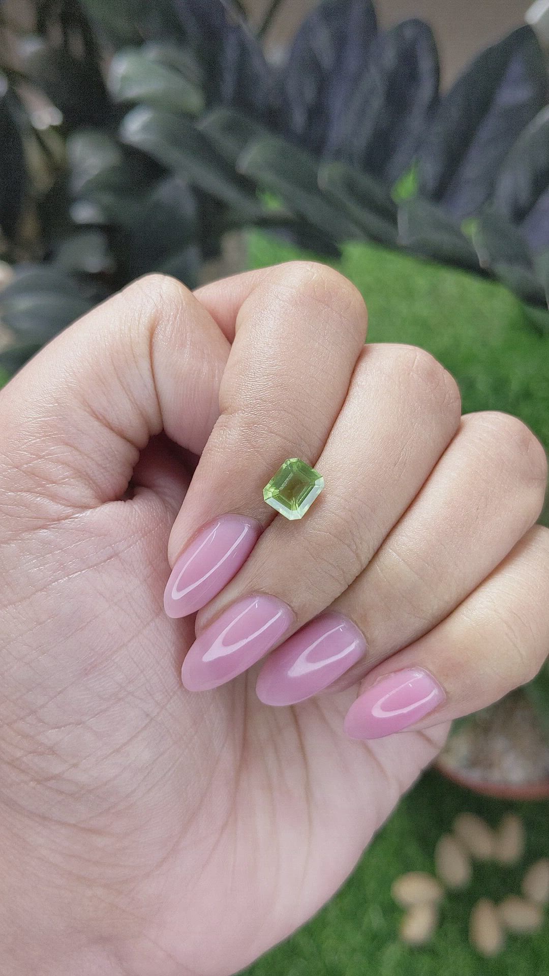 1.33 Ct. Green (Lime Green) Peridot from Tanzania Size Video