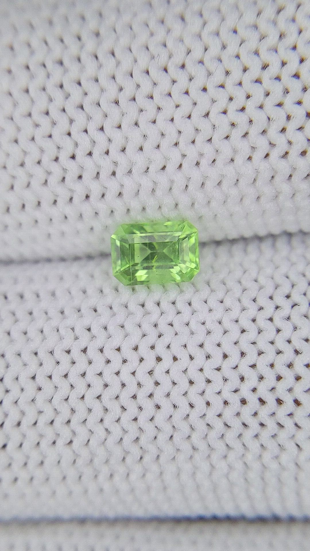 0.50 Ct. Green (Lime Green) Peridot from Tanzania Size Video