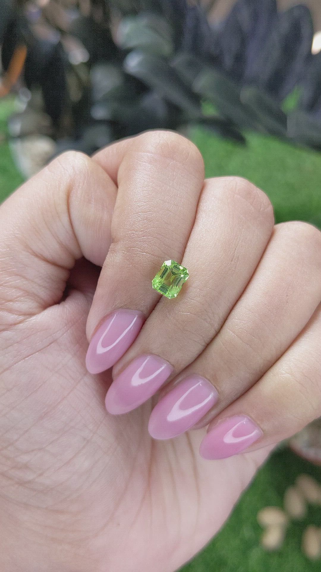 1.13 Ct. Green (Lime Green) Peridot from Tanzania Size Video