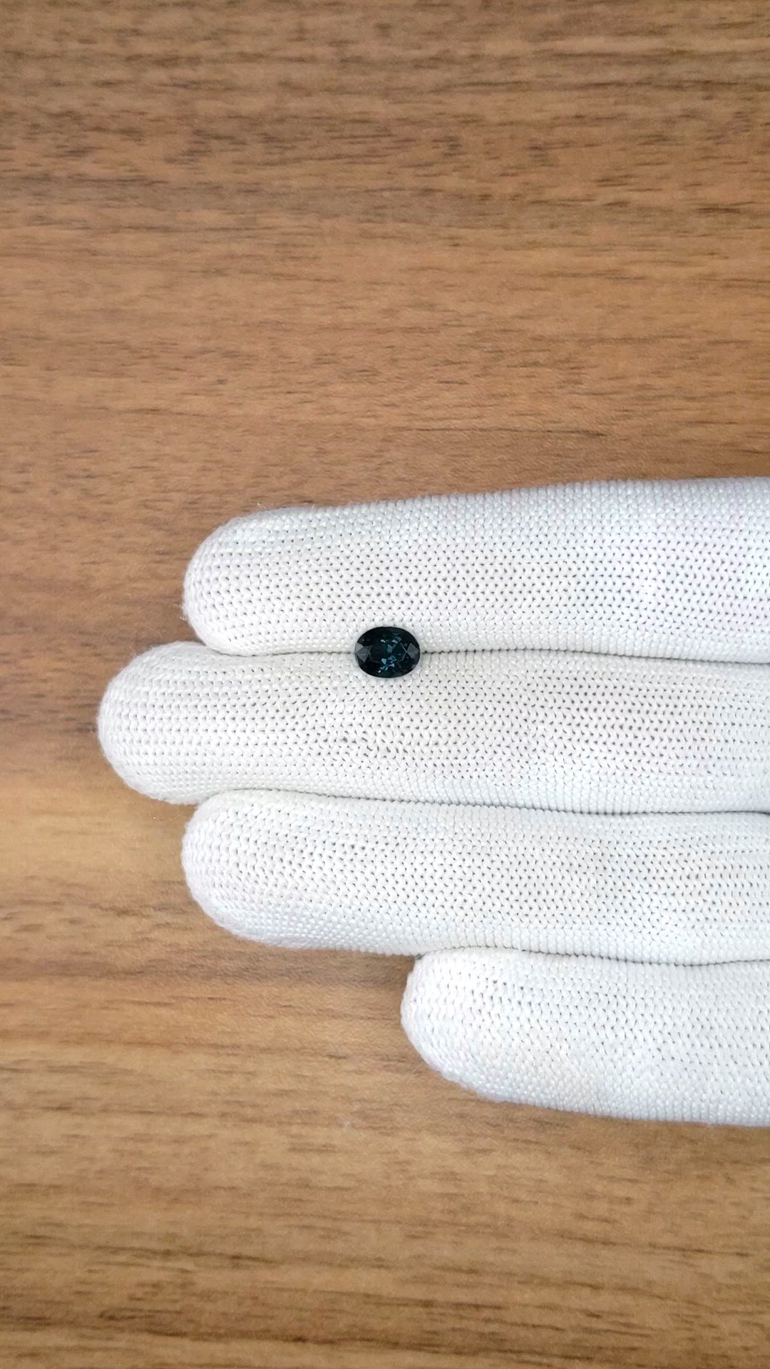 1.27 Ct. Greenish Blue Spinel from Ceylon (Sri Lanka) Size Video
