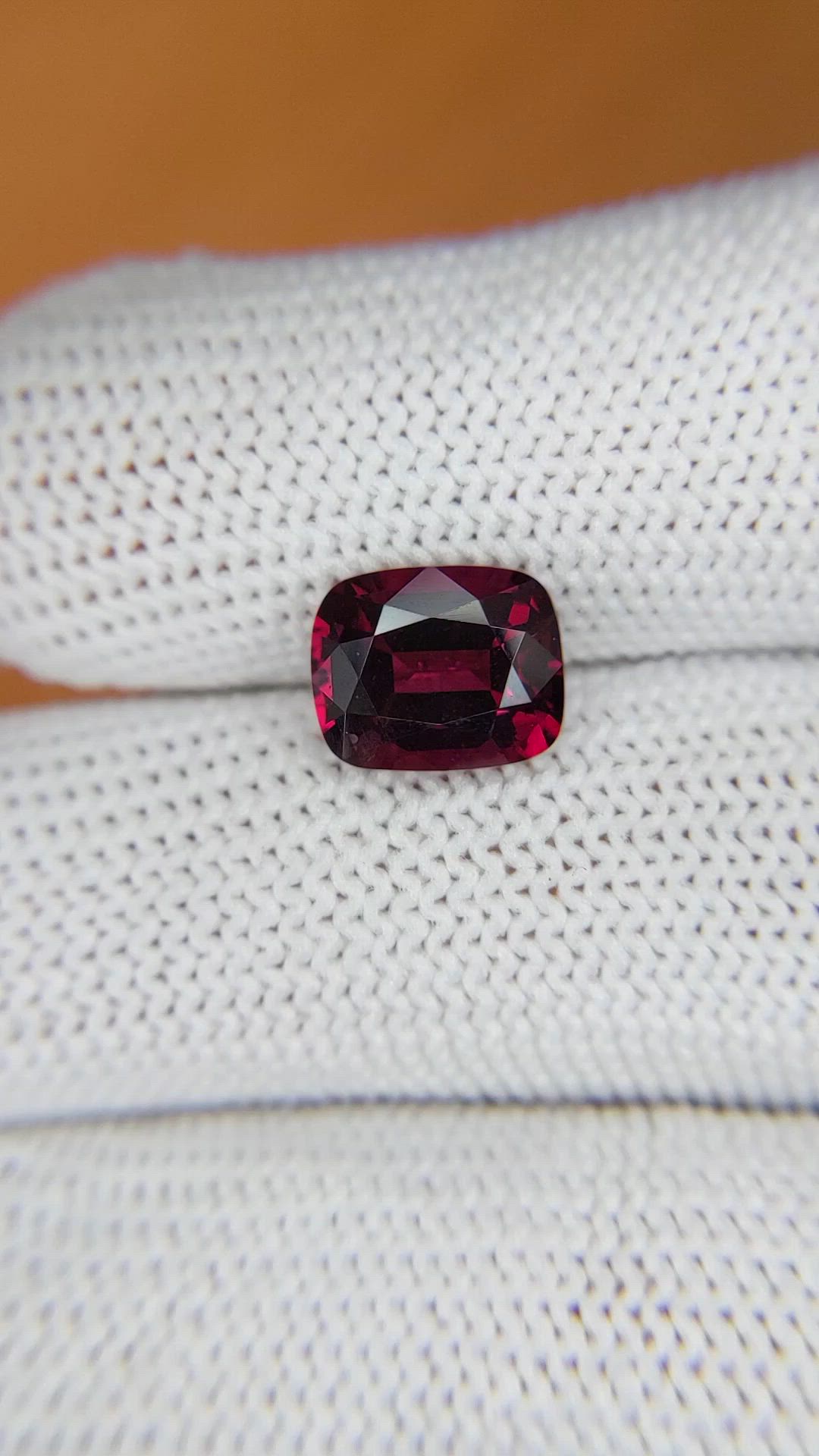 3.20 Ct. Purplish Red Rhodolite Garnet from Ceylon (Sri Lanka) Size Video