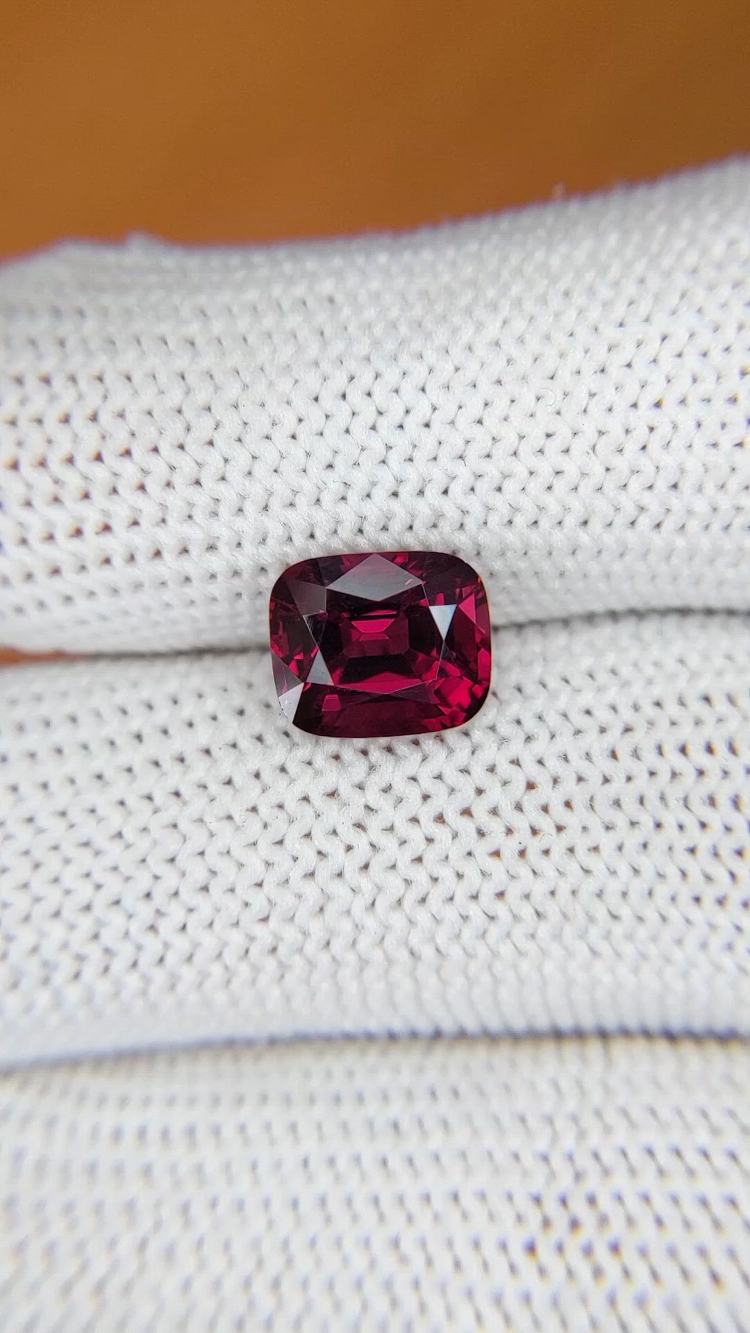 2.81 Ct. Purplish Red Rhodolite Garnet from Ceylon (Sri Lanka) Size Video