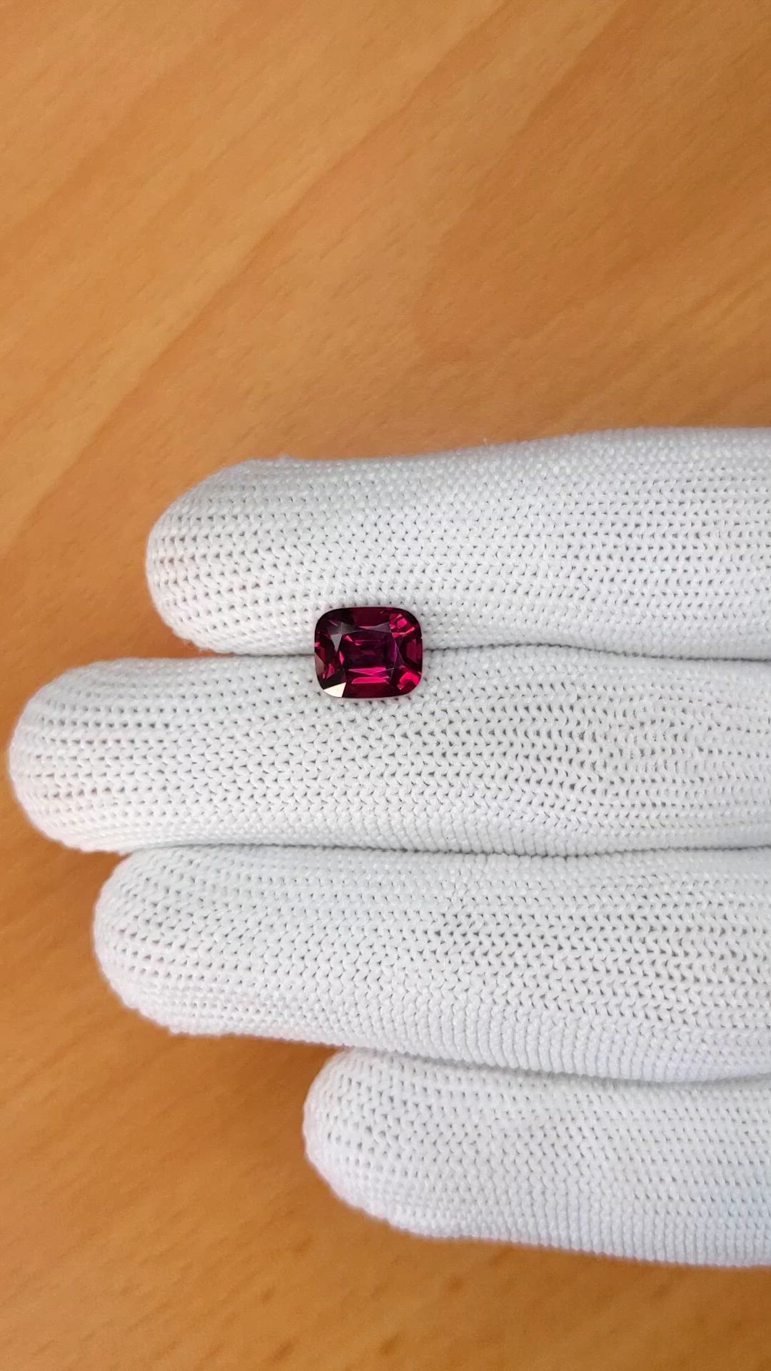 2.81 Ct. Purplish Red Rhodolite Garnet from Ceylon (Sri Lanka) Size Video