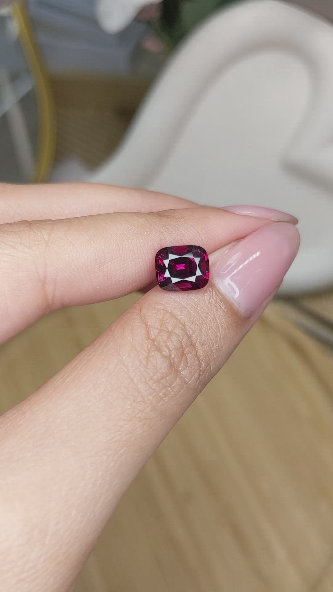 2.81 Ct. Purplish Red Rhodolite Garnet from Ceylon (Sri Lanka) Size Video