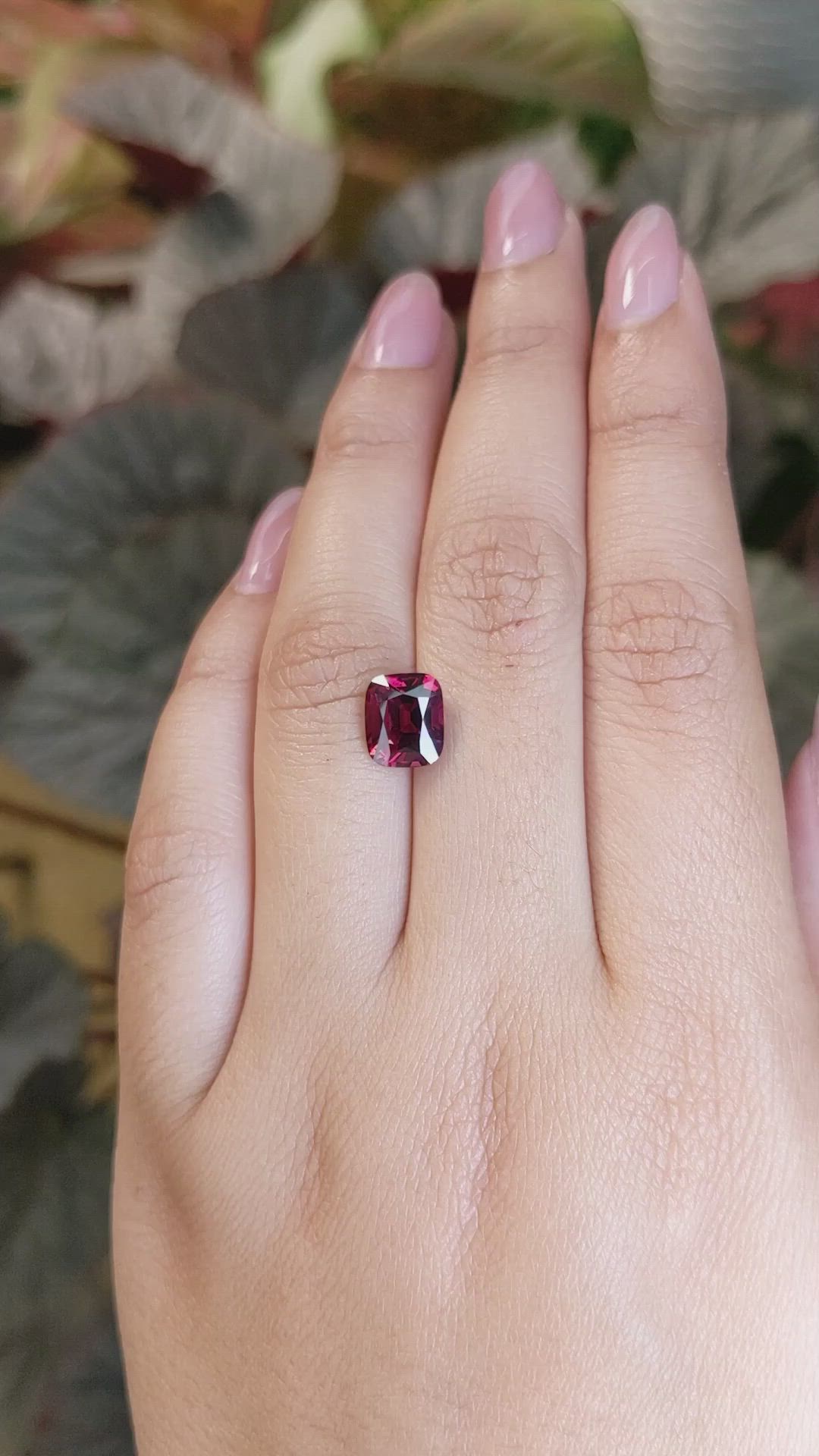 2.81 Ct. Purplish Red Rhodolite Garnet from Ceylon (Sri Lanka) Size Video