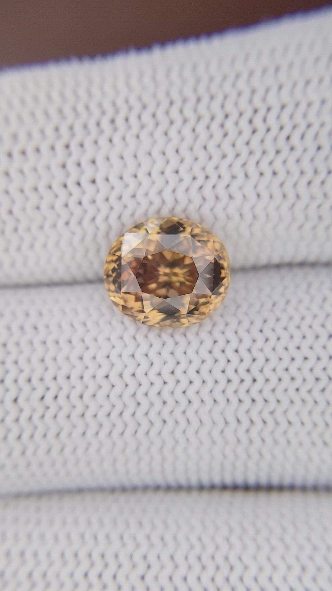 4.27 Ct. Yellowish Brown Zircon from Ceylon (Sri Lanka) Size Video