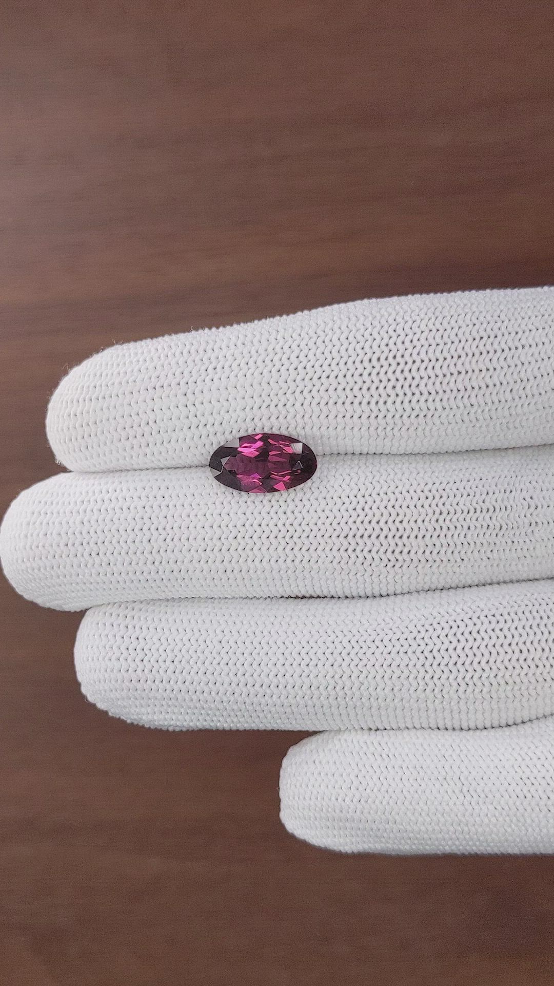 3.59 Ct. Purplish Pink Rhodolite Garnet from Ceylon (Sri Lanka) Size Video