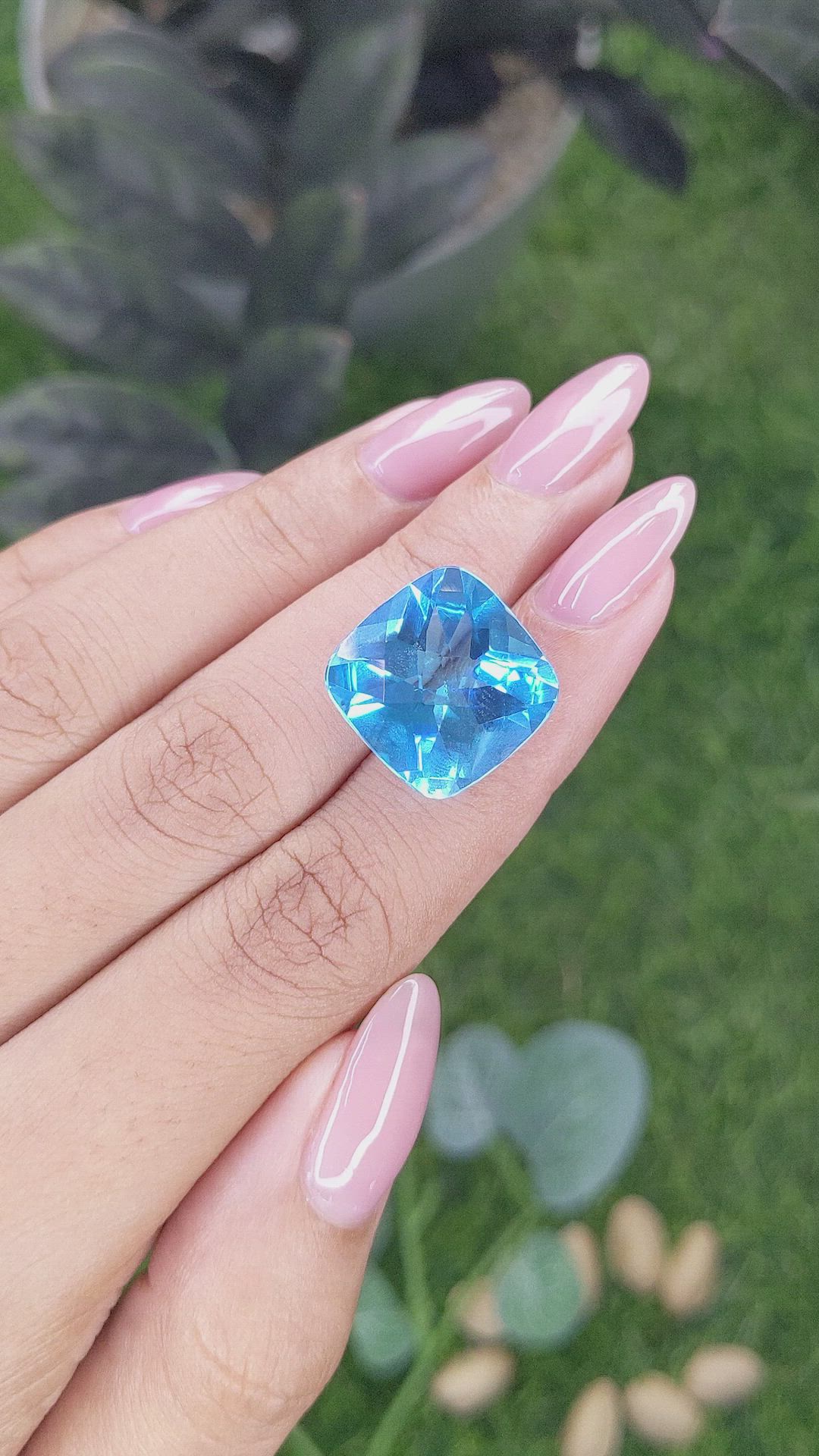 17.92 Ct. Blue Topaz from Ceylon (Sri Lanka) Size Video