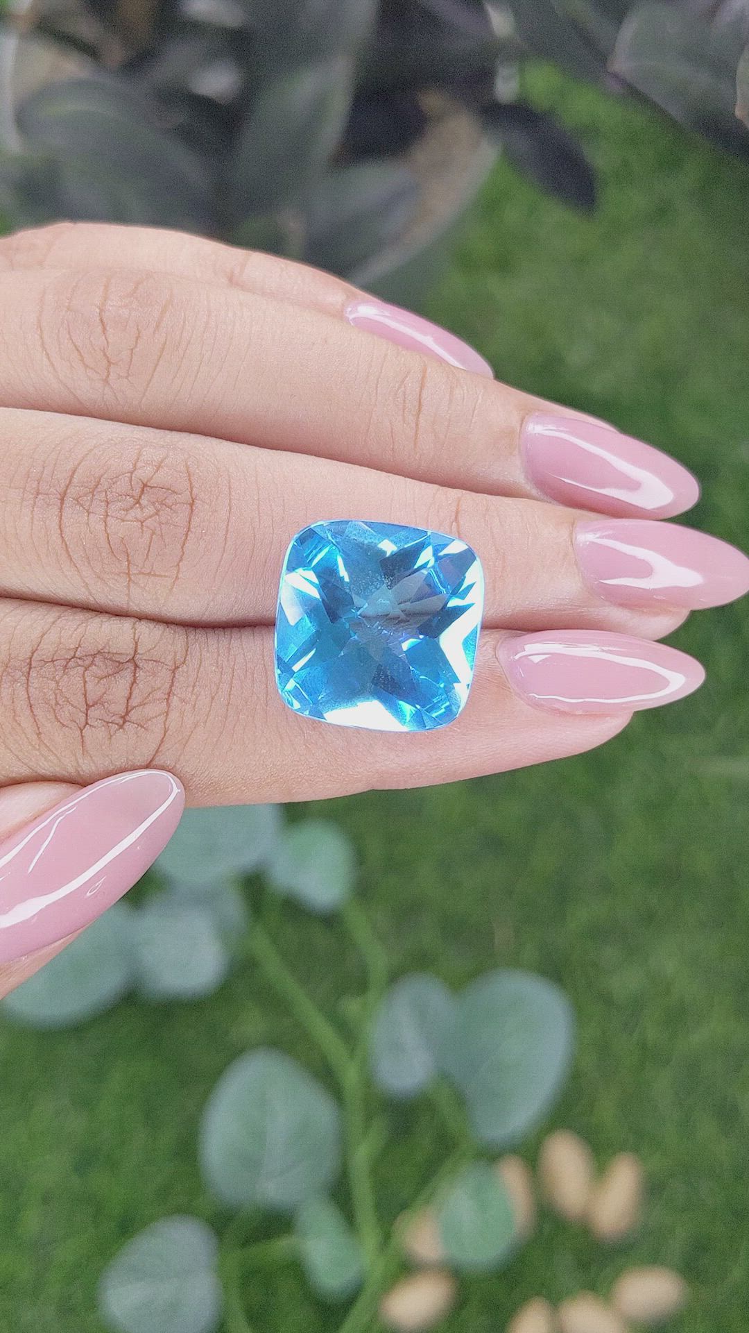 17.92 Ct. Blue Topaz from Ceylon (Sri Lanka) Size Video