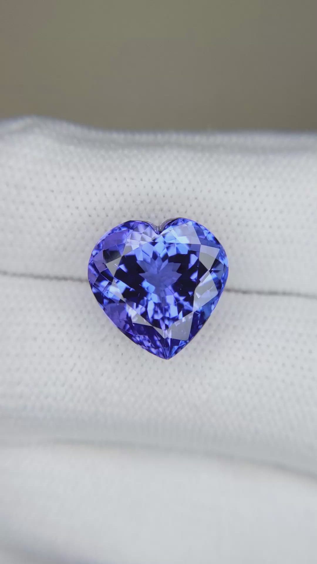 9.17 Ct. Violetish Blue Tanzanite from Tanzania Size Video