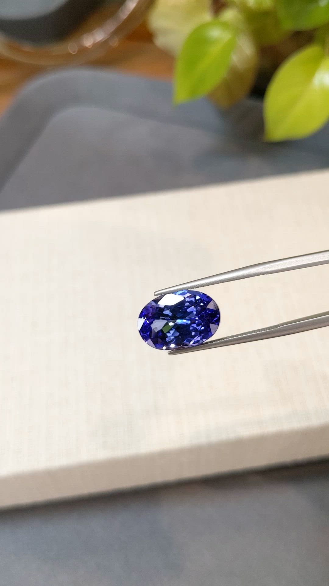 9.39 Ct. Violetish Blue Tanzanite from Tanzania Size Video