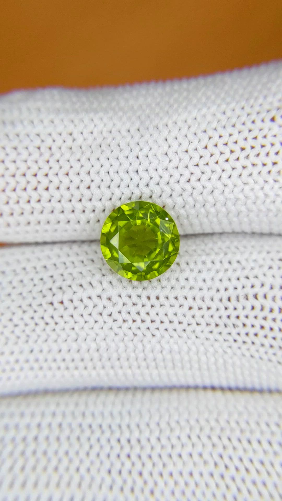1.91 Ct. Yellowish Green Chrysoberyl from Ceylon (Sri Lanka) Size Video