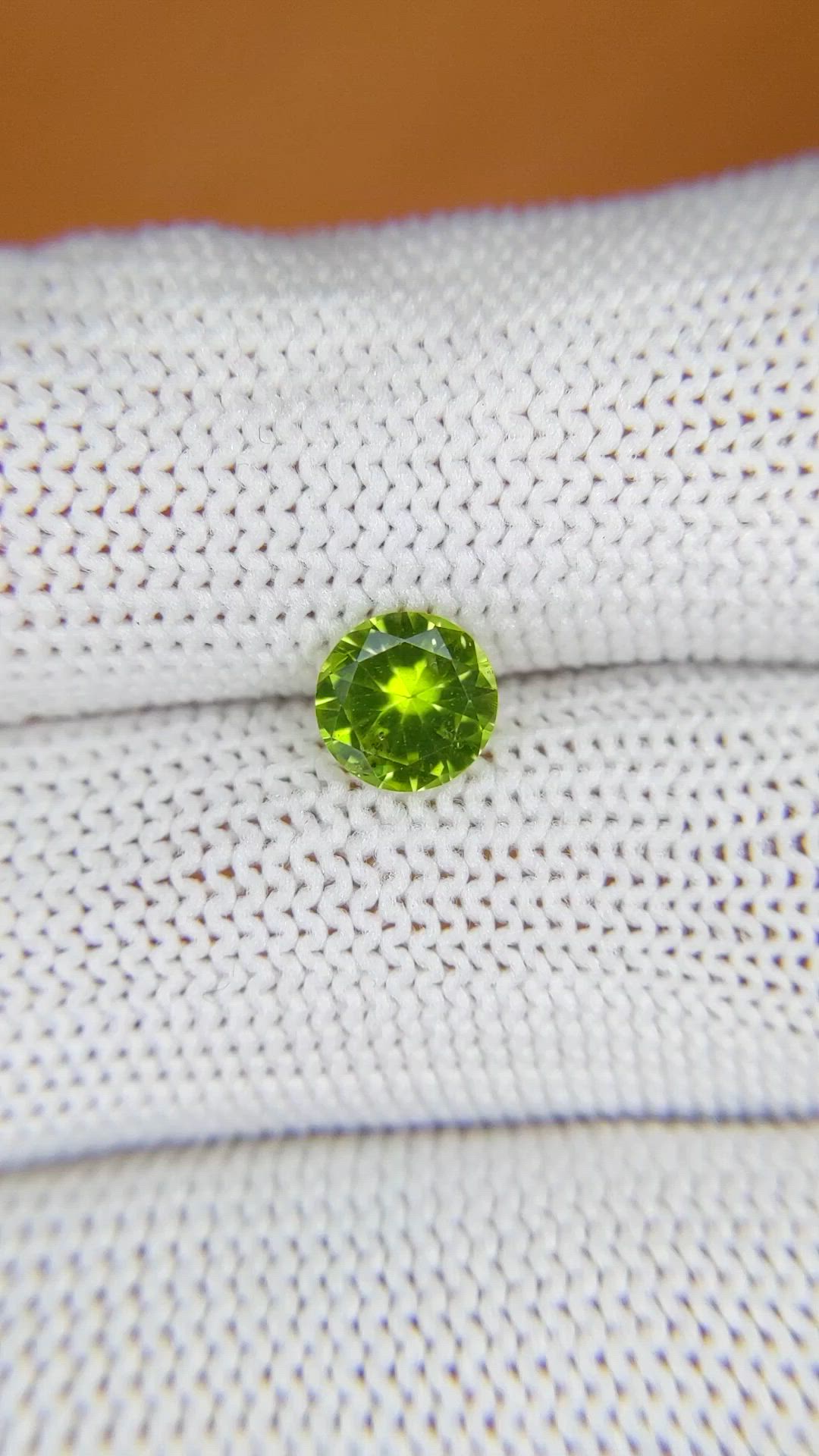 0.89 Ct. Yellowish Green Chrysoberyl from Ceylon (Sri Lanka) Size Video